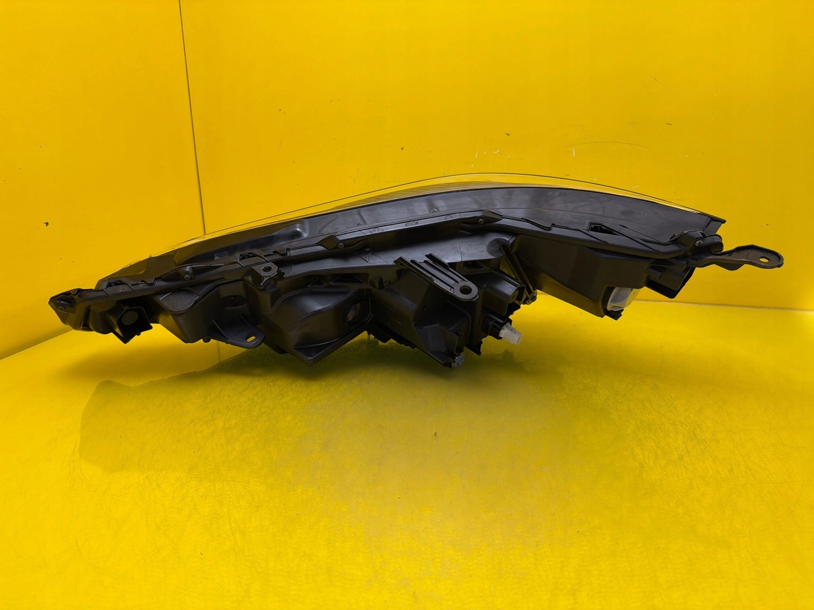 light right front Lexus NX II 2021- lens Full Led