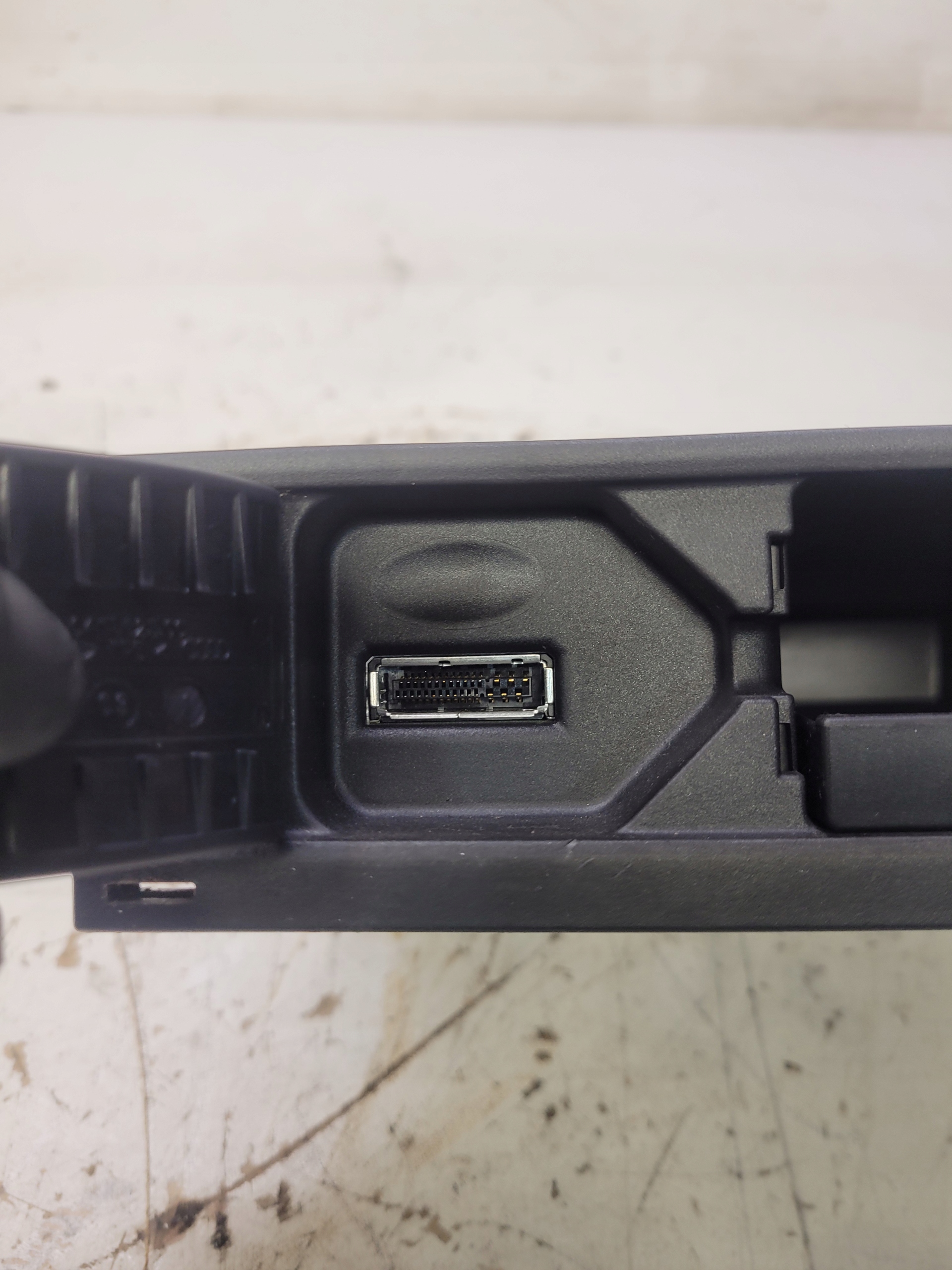 modul INTERFACE AUDIO AMI AUDI A4 B8 A5 4E0035785D