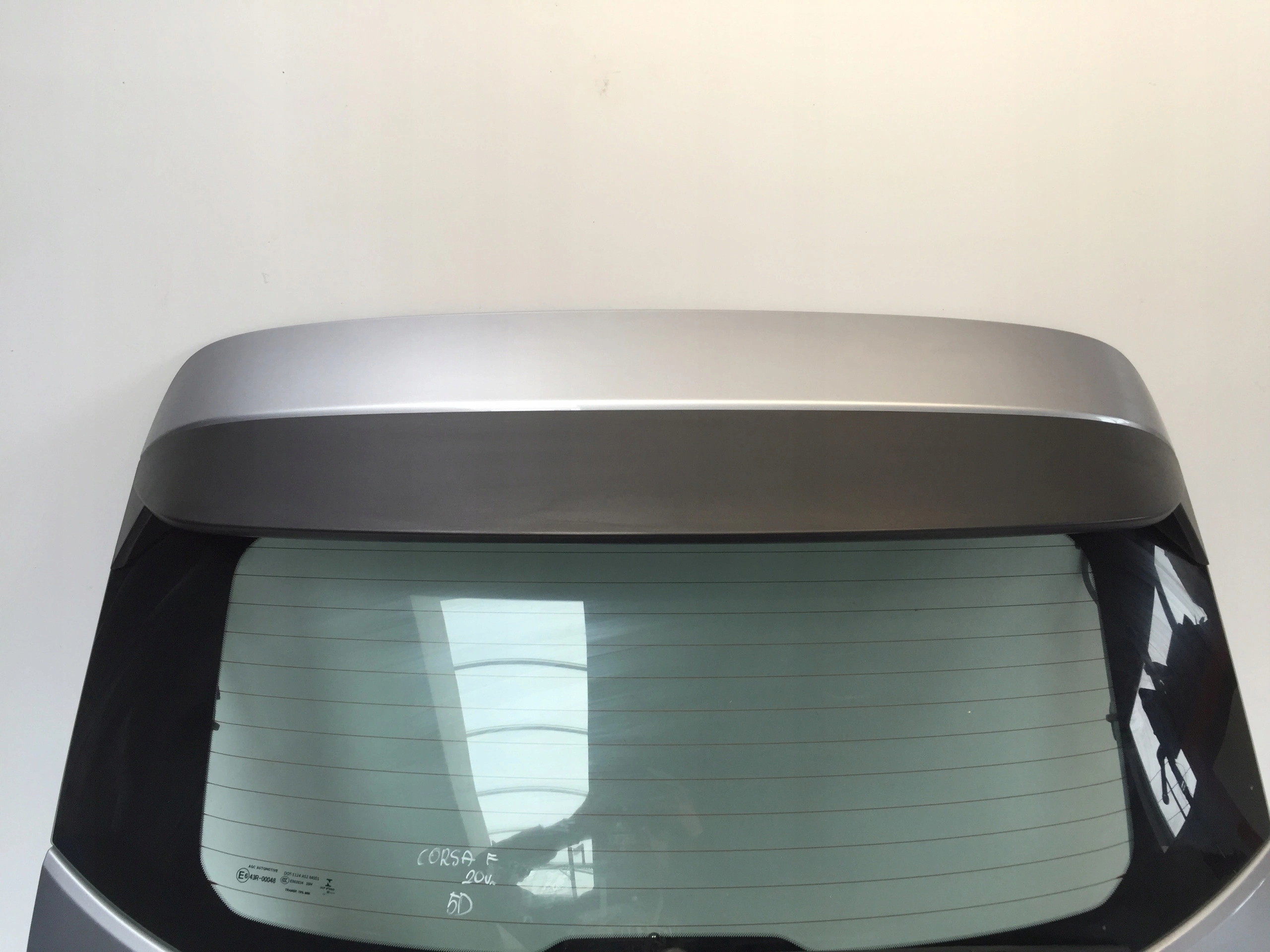 OPEL CORSA F 2020 KLAPA BAGAŻNIKA TYŁ TYLNA Jakość części (zgodnie z GVO) O - oryginał z logo producenta pojazdu (OE)