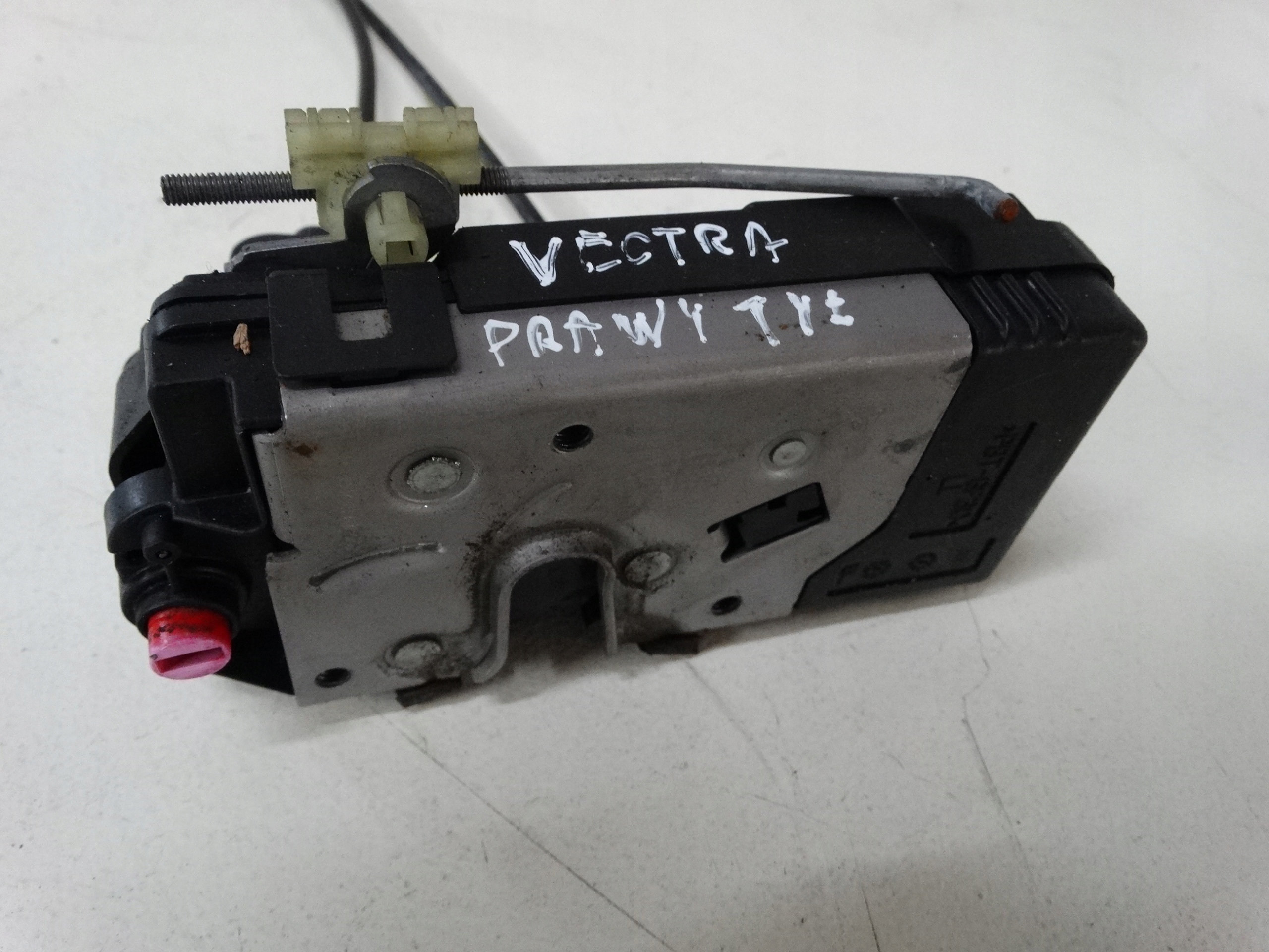 lock door OPEL VECTRA right rear part 13210762 5 PIN
