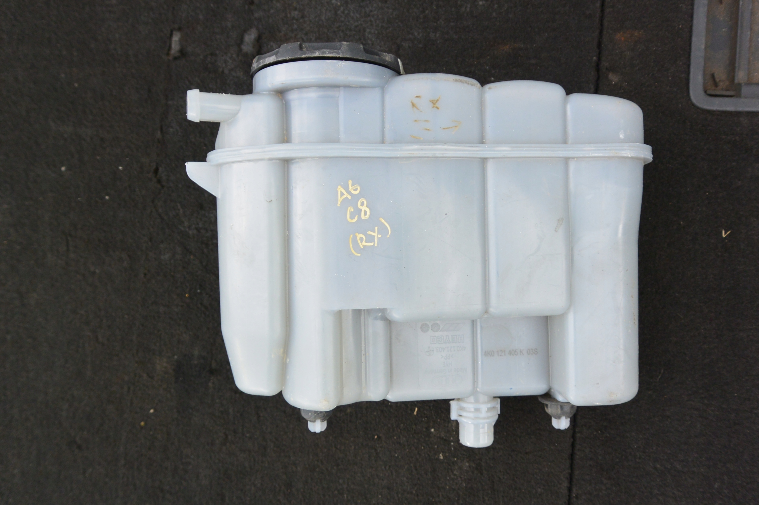 Scheibenwaschbehälter des Wassers Behälter AUDI A6 C8 A7