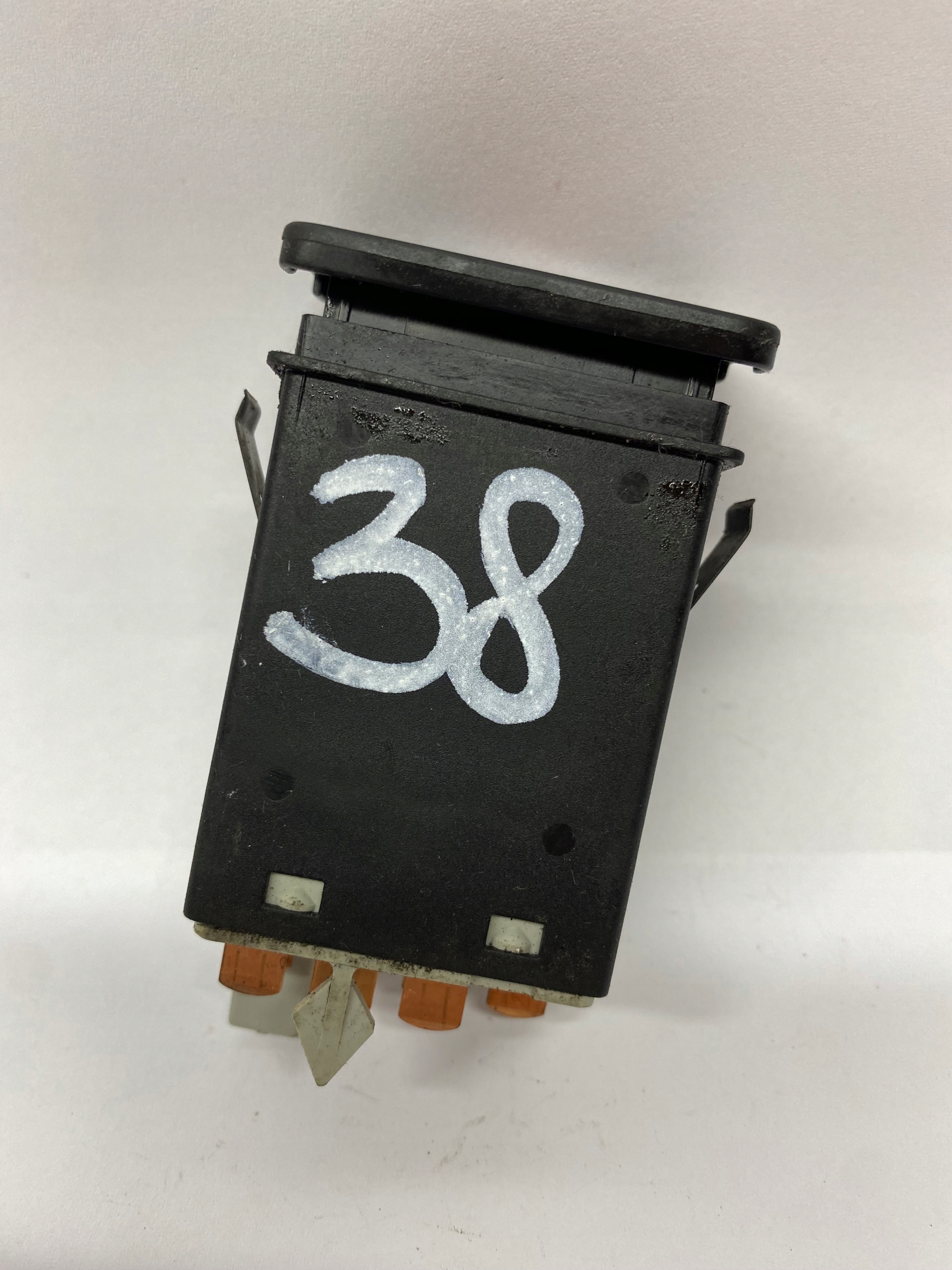 Schalter Leuchten des warnblickschalters VW BORA 1J0953235J