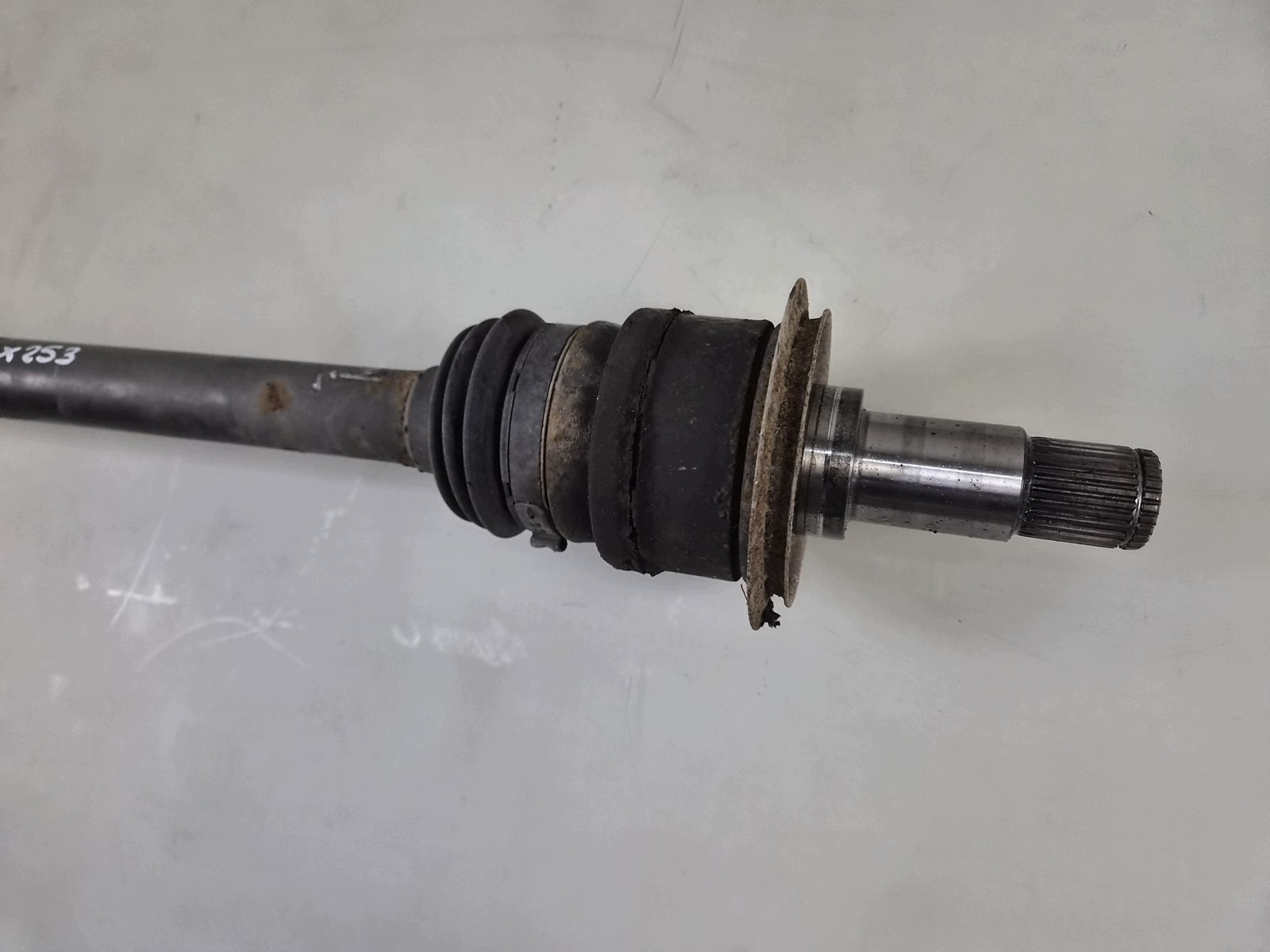 semi-axis left rear part left rear 2.2 cdi MERCEDES GLC X253 C253 W253