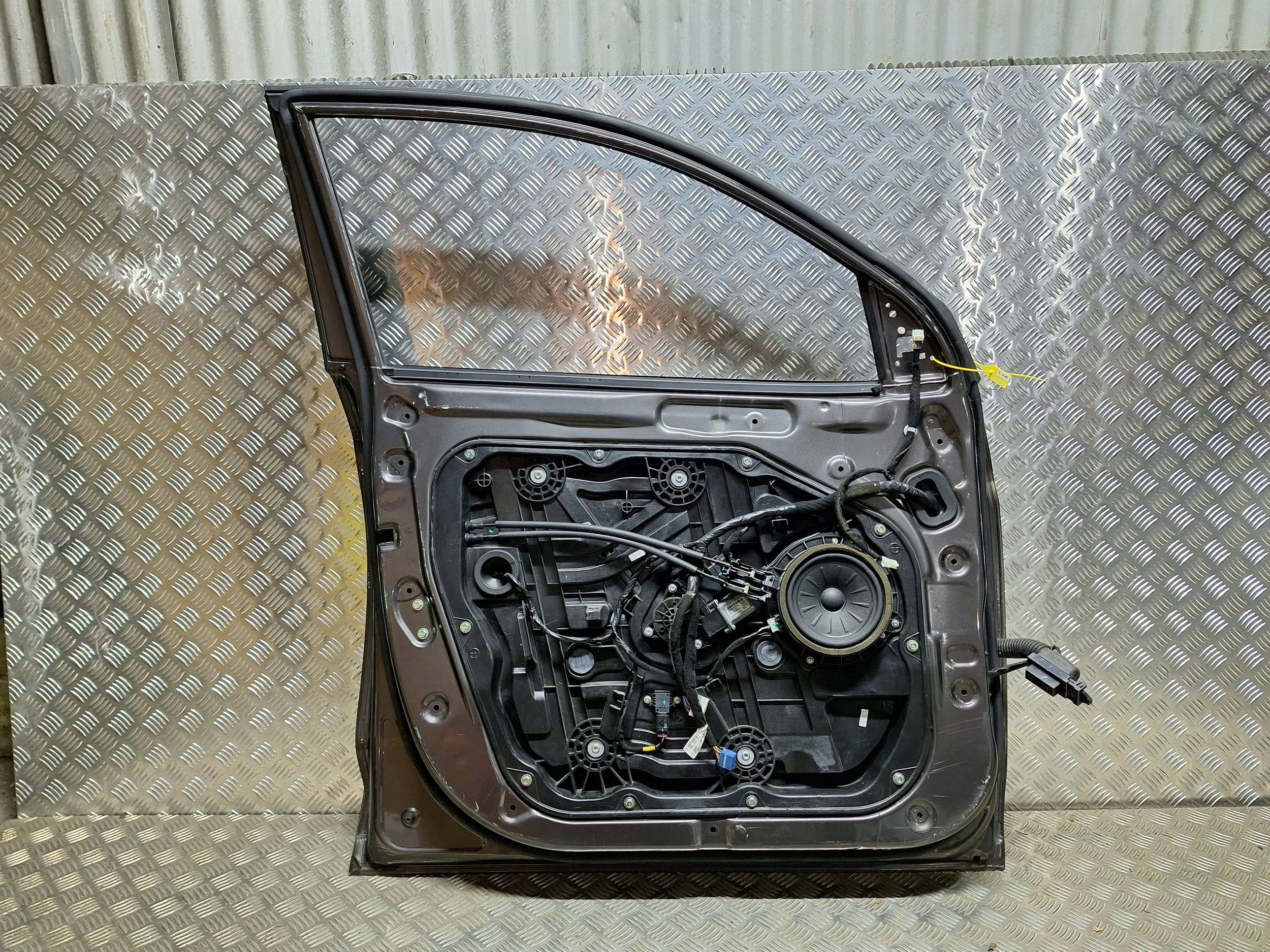 door left front HYUNDAI TUCSON II III 15-20 complete