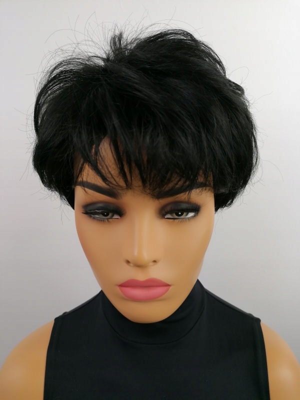 Paruka Mila dámská černá krátká s ofinou Neessaja wigs shop