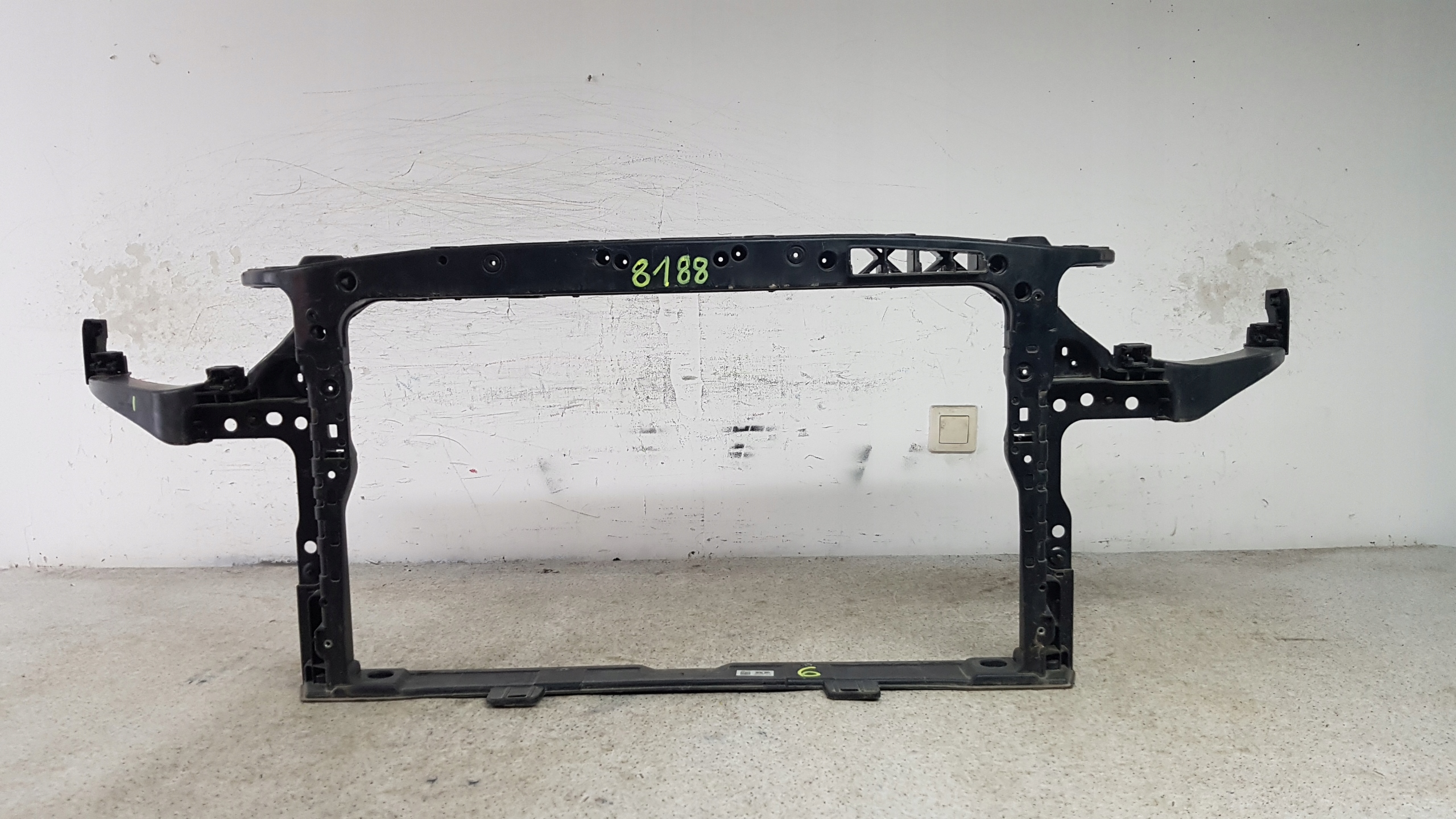 HYUNDAI IONIQ 2016 - support panel for radiators pillar 8188