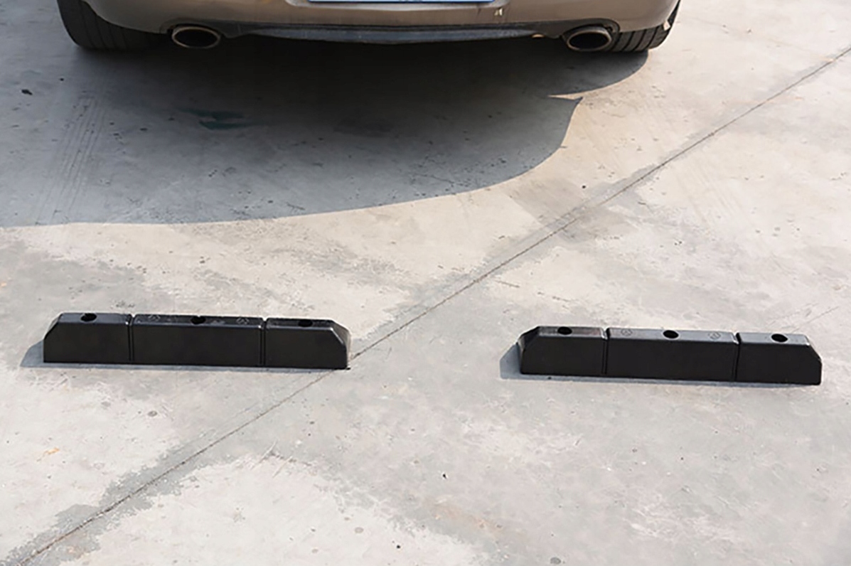 2x OGRANICZNIK SEPARATOR PARKINGOWY ODBOJNICA GARAŻOWY GUMOWY 59CM ZESTAW Waga produktu z opakowaniem jednostkowym 0.01 kg