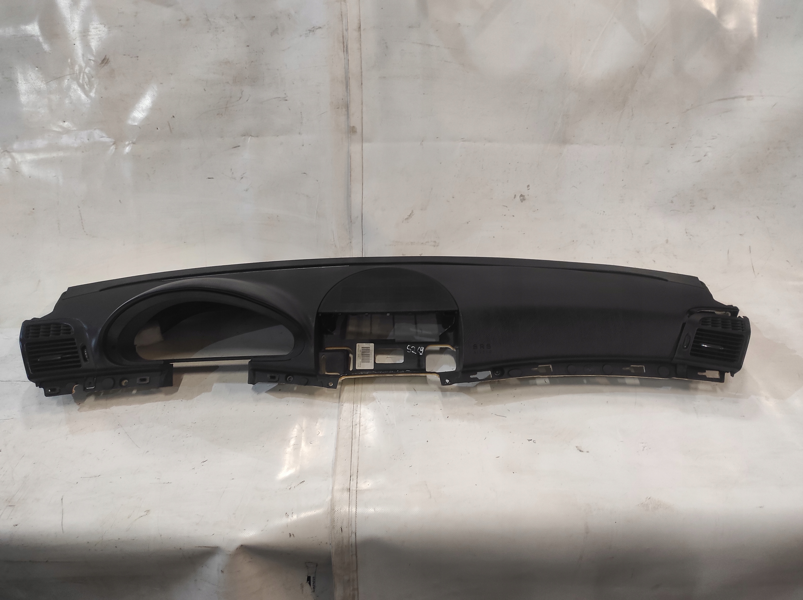 Mercedes W211 cockpit console dashboard instrument panel