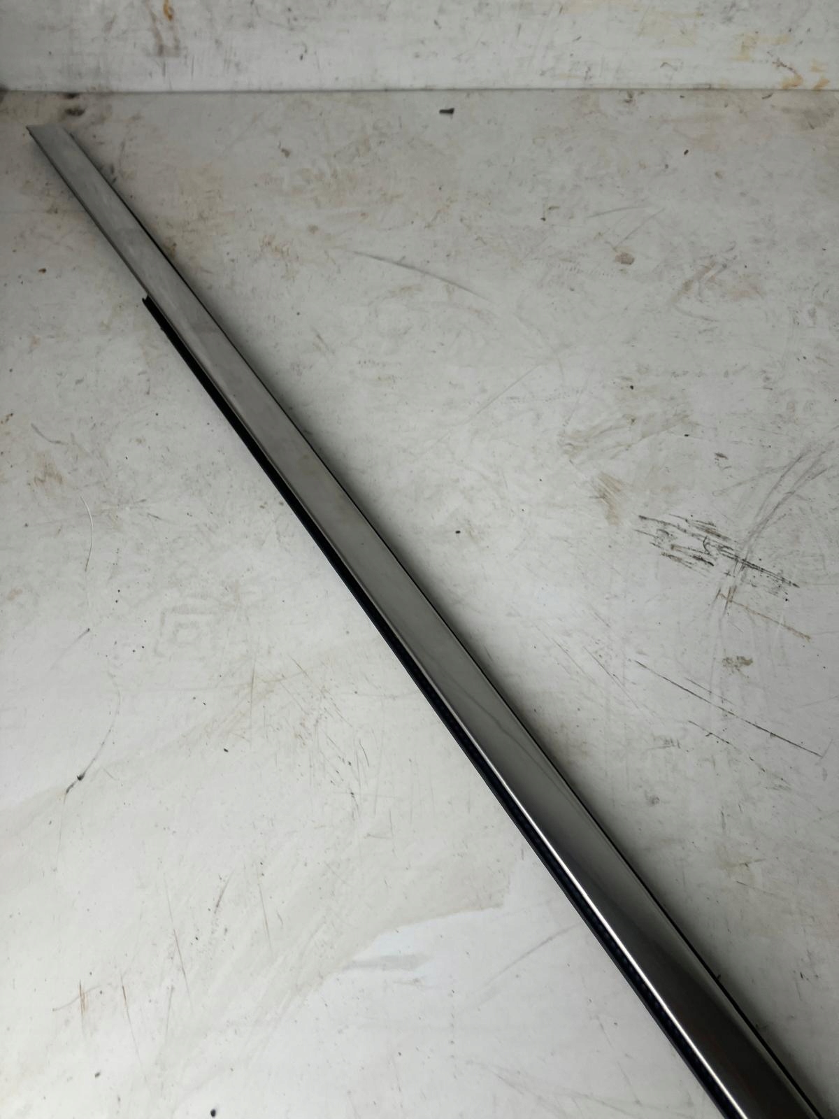 moulding cap door right front CITROEN C4 PICASSO II 9677074380