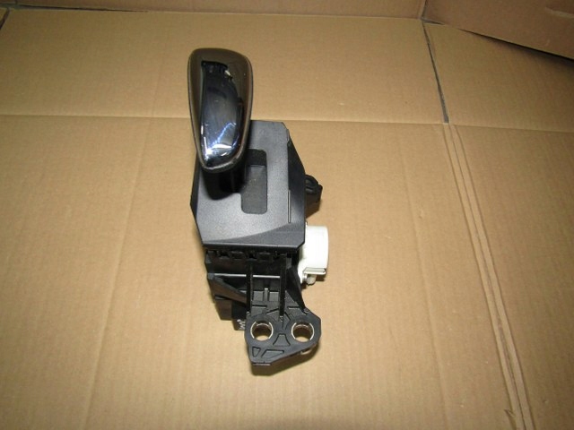 lexus CT Ct200h СЕЛЕКТОР РУЧКА BIEGOW5c833