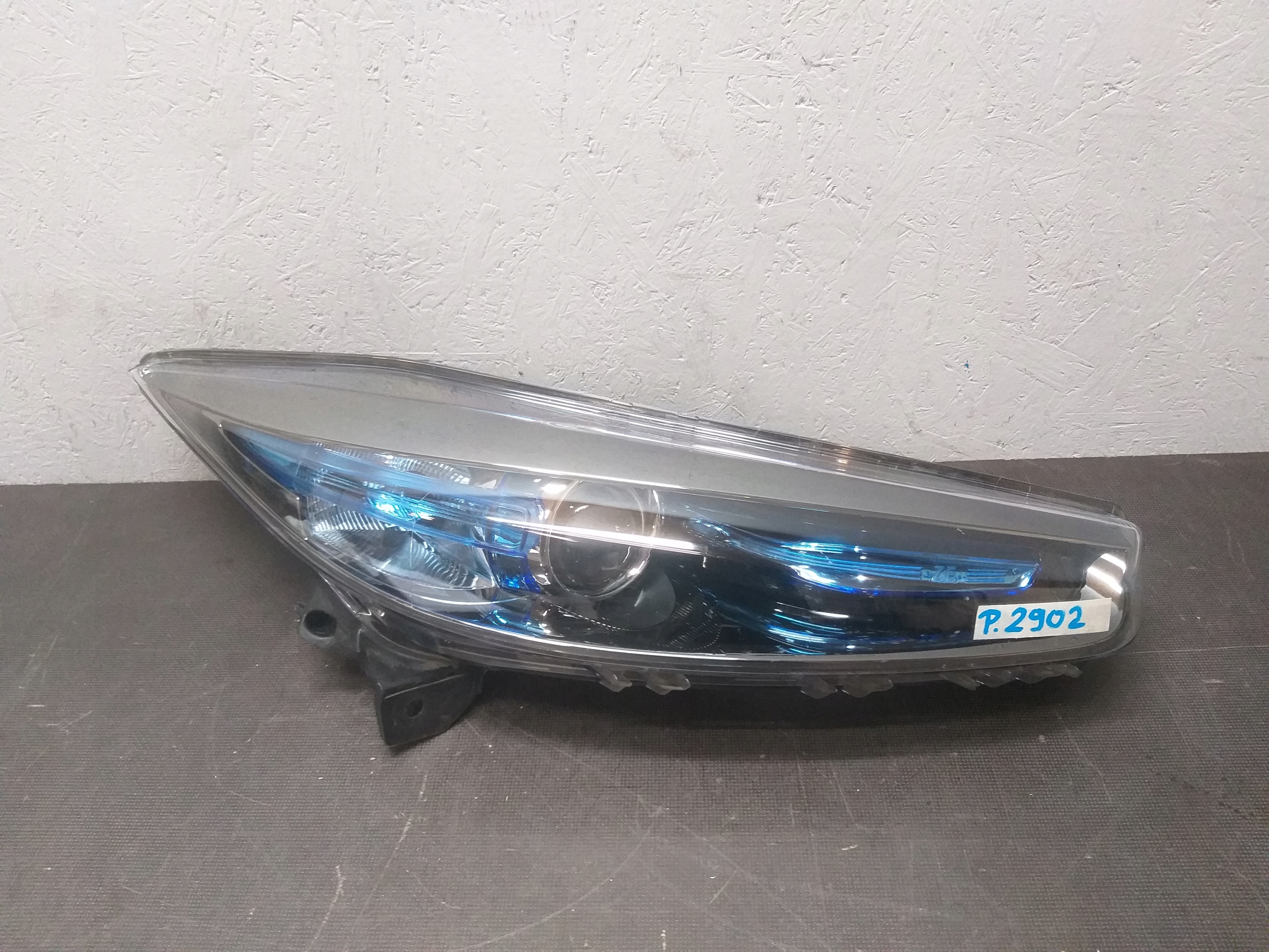 light front right RENAULT ZOE 260109891R