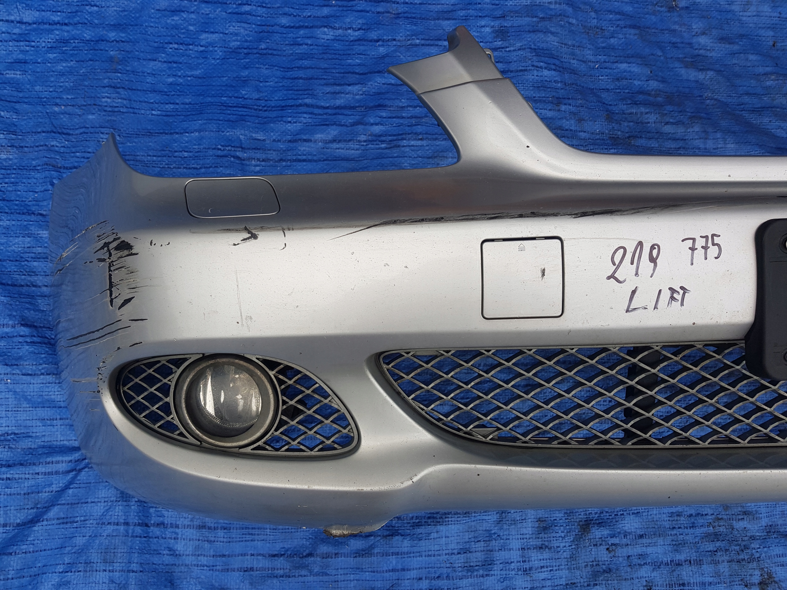 bumper front front MERCEDES CLS W219 LIFT C775