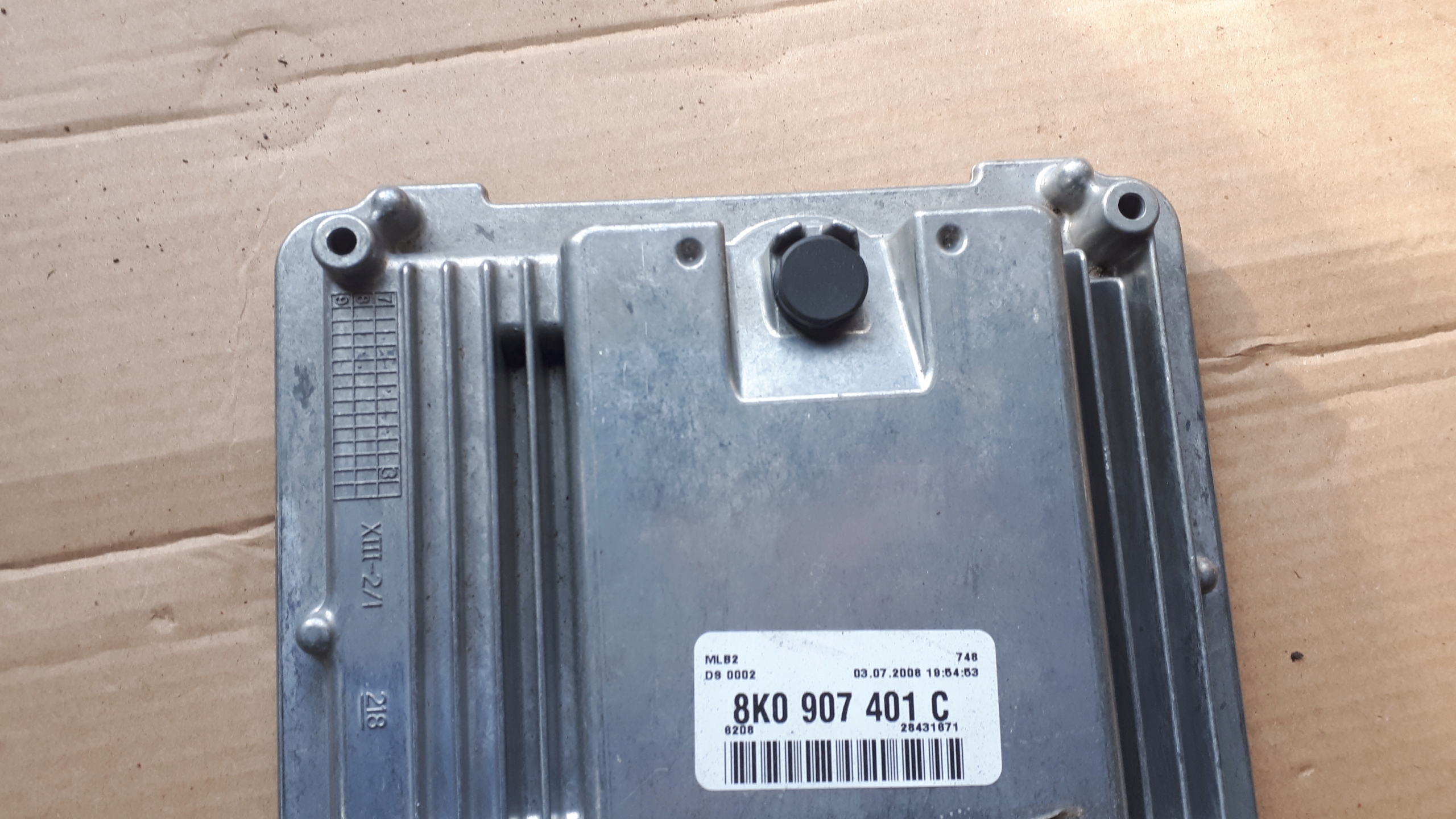 A4 B8 computer control unit of the engine 3.0 TDI A5 8T