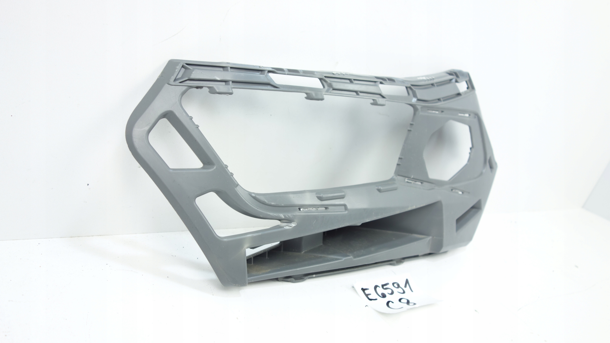 bumper bracket right front SKODA KODIAQ LIFT 21- 565807056A