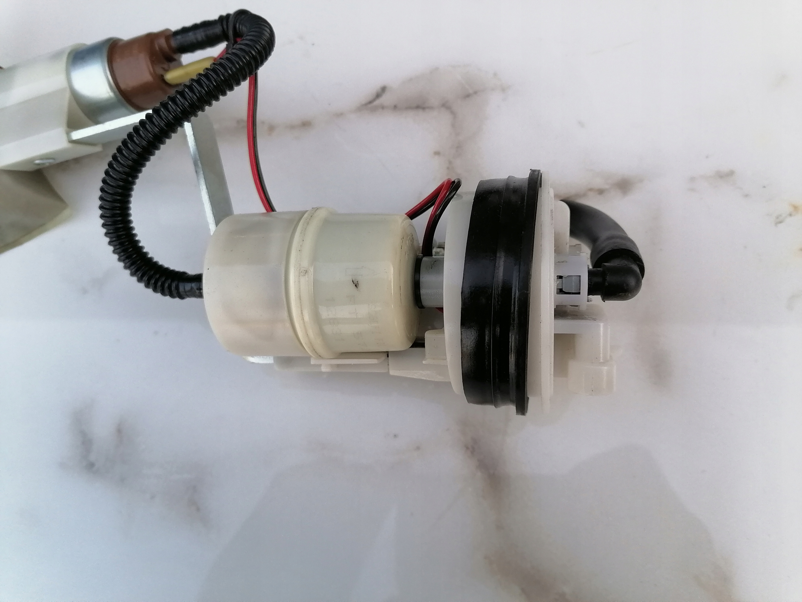 Piaggio MP3 топливный насос