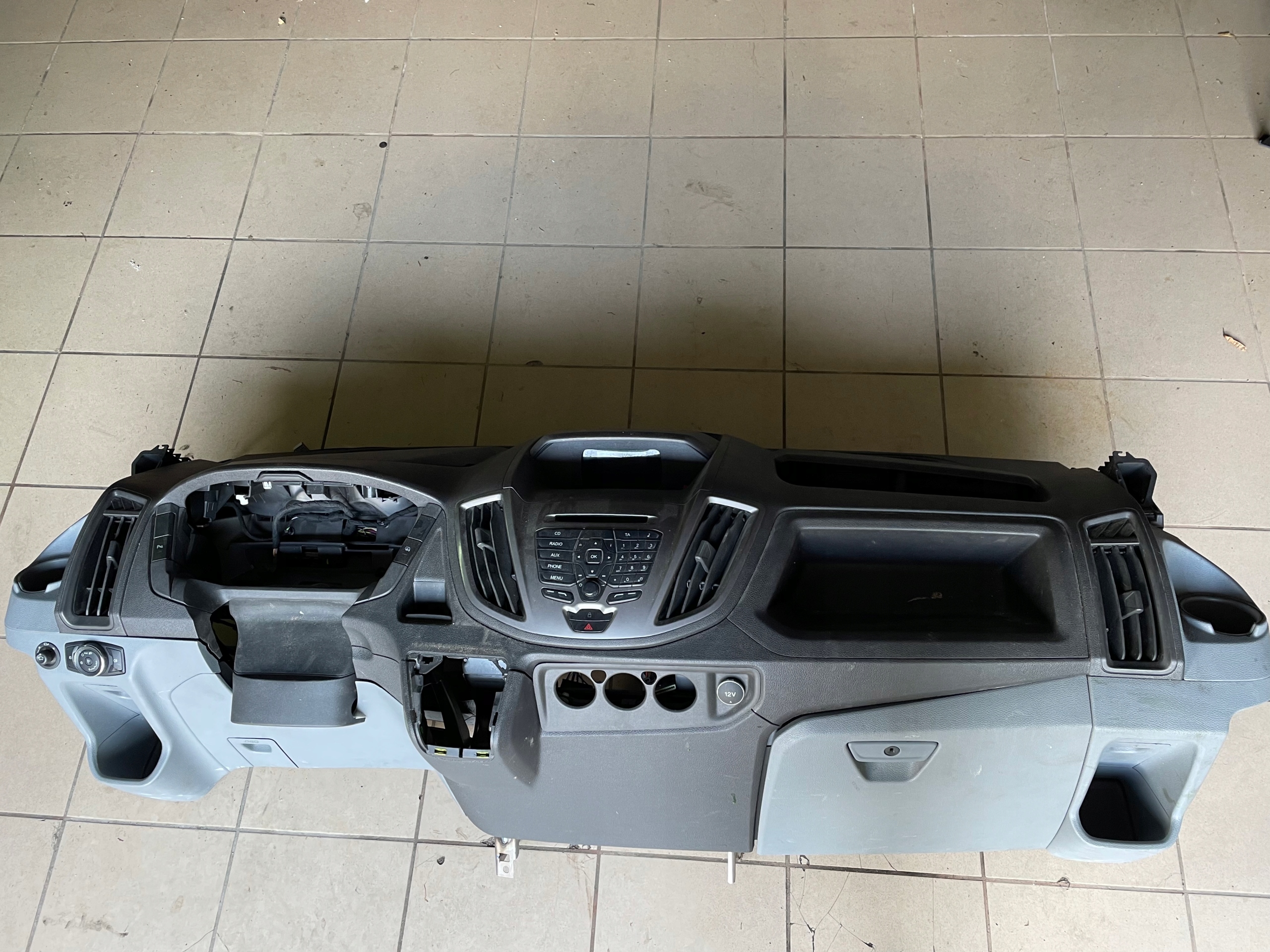 FORD TRANSIT MK8 консоль торпеда 2014 2015 2017 2018