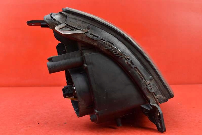 REFLEKTOR right light front lens EU 155888-00 OPEL VECTRA C 02-05