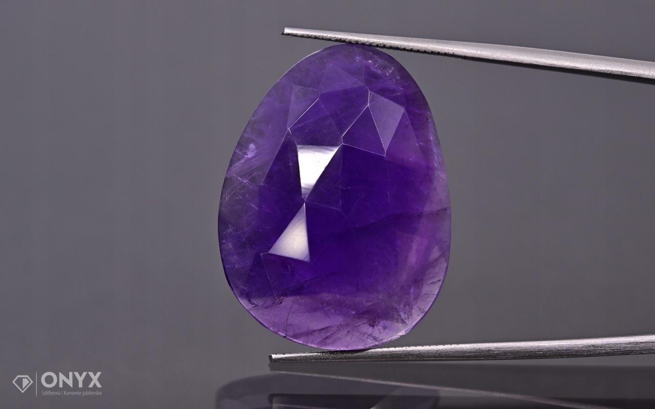 Ametystová fazetovaná nepravidelná rozeta 27x20,5 mm