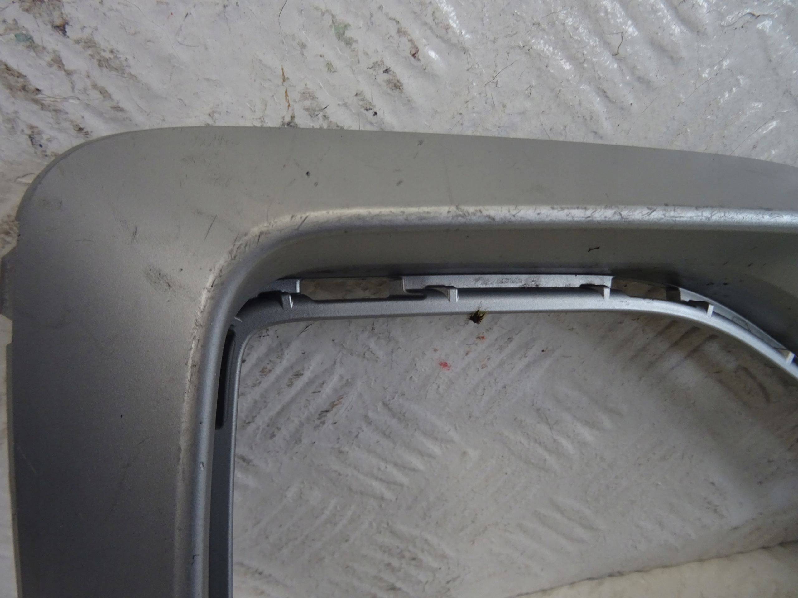 grid of a bumper front front right AUDI Q2 LIFT 81A853054