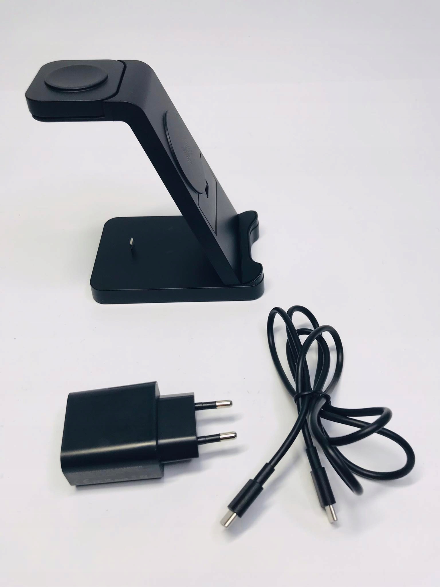 Bezprzewodowa ładowarka Stacja Ładowania 3w1 do iPhone Apple Watch Airpods Marka Inna