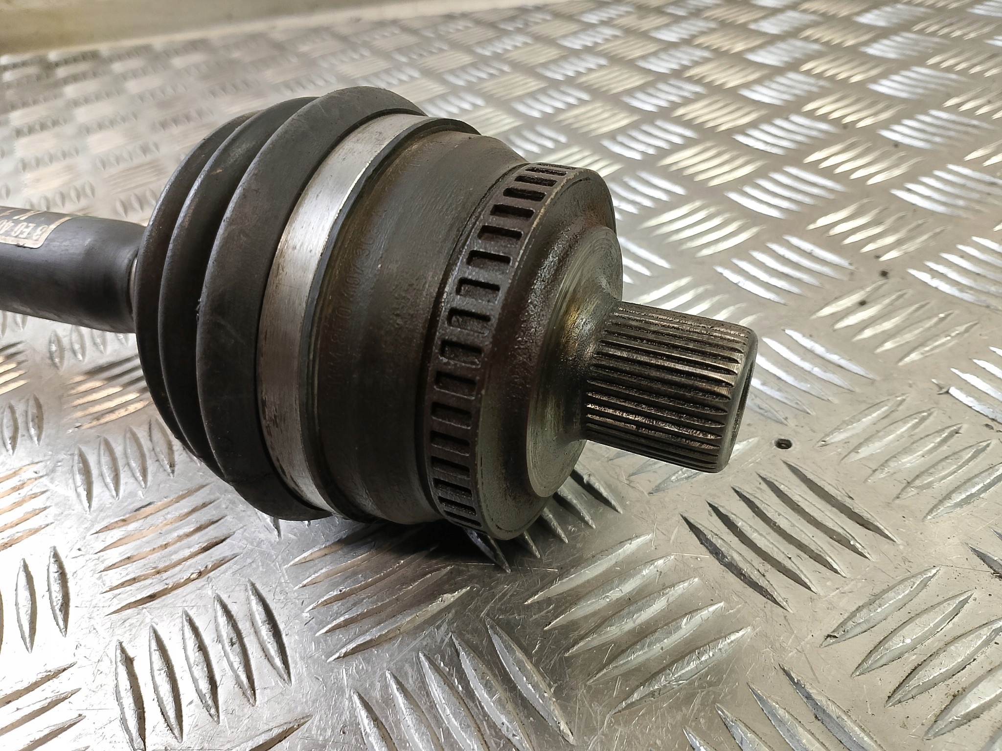 semi-axis left AUDI A4 B6 2.0 B 8E0407271AH