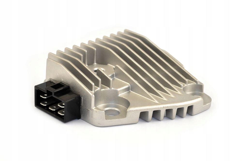 Tourmax RGU-231 Regulátor napätia alternátora