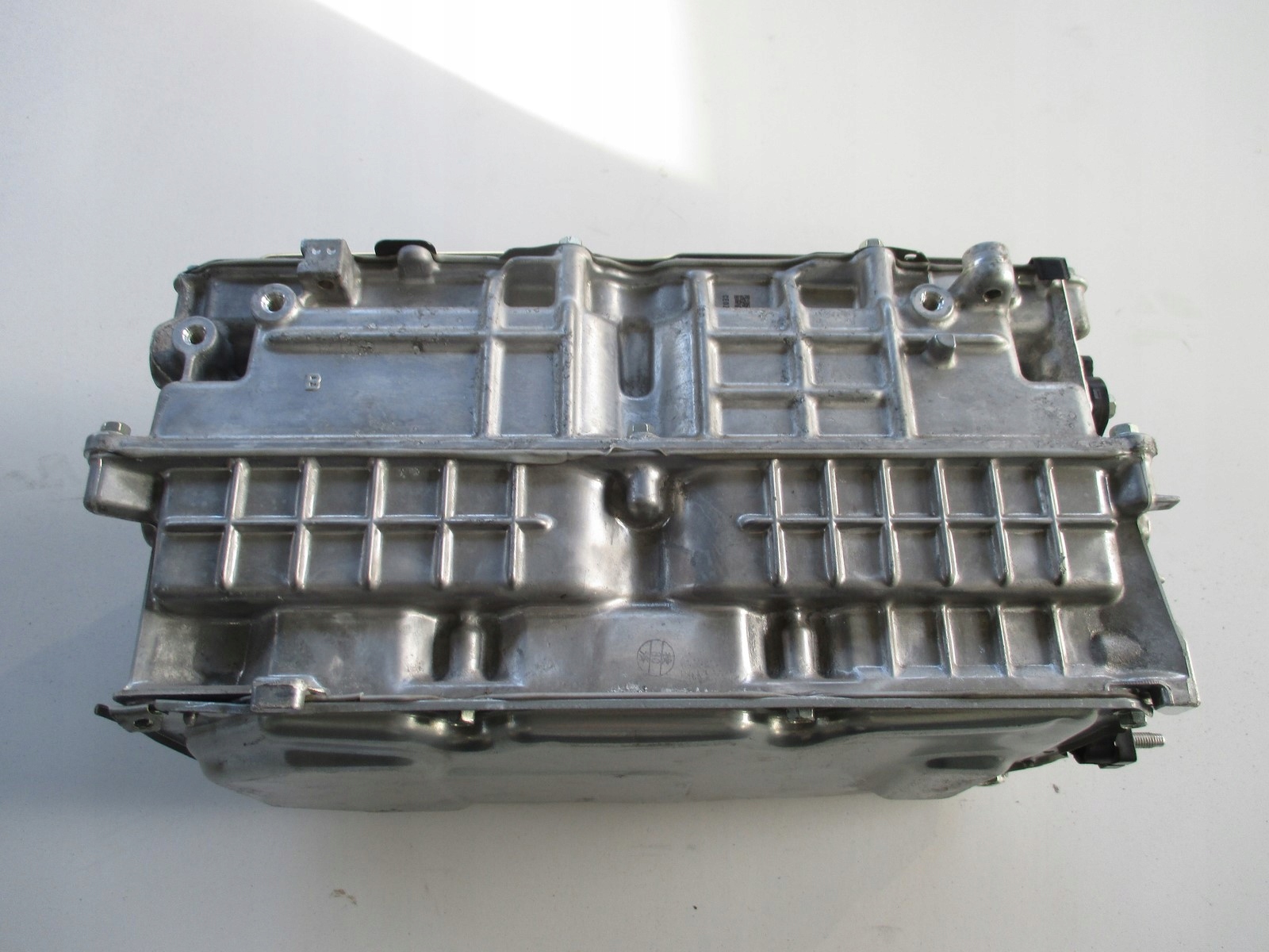 KONWERTER FALOWNIK LEXUS UX 250H 1,8HYB Producent części Lexus OE