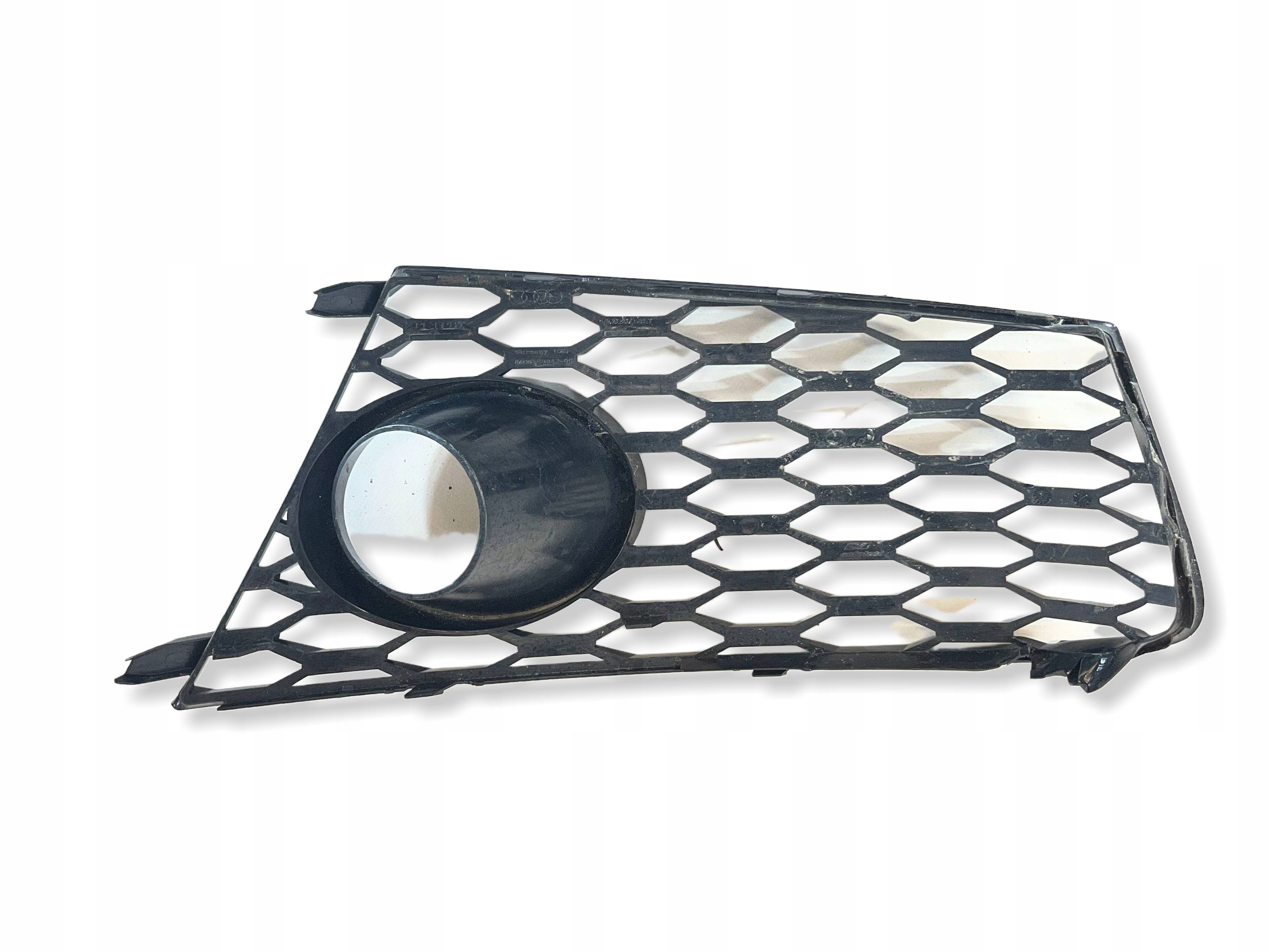 grid of a bumper side left Audi A6 C7 4G0807681T