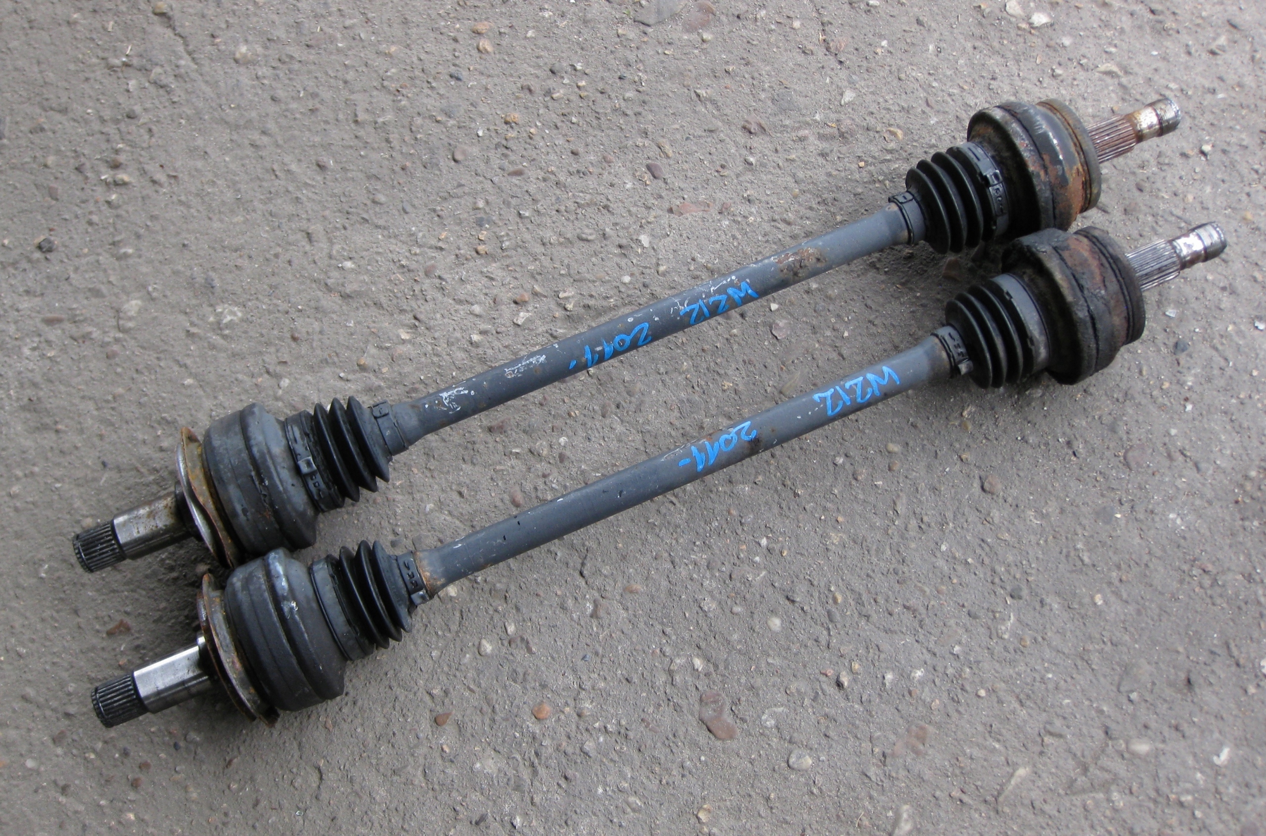 MERCEDES W212 E KLASA 11R semi-axis rear part rear right