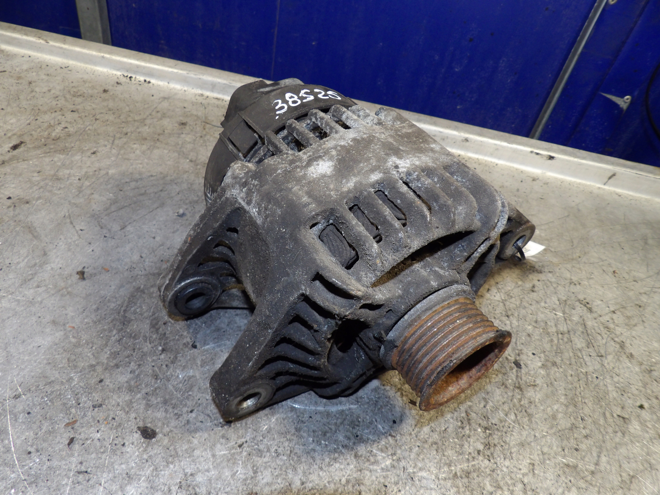 Alfa Romeo 147 alternator 2,0B 63321836 46782219