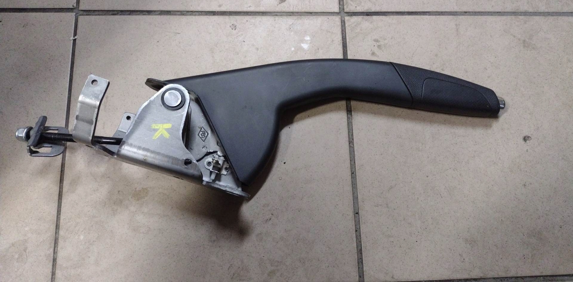 Важіль ручного гальма RENAULT Kangoo IV 2021