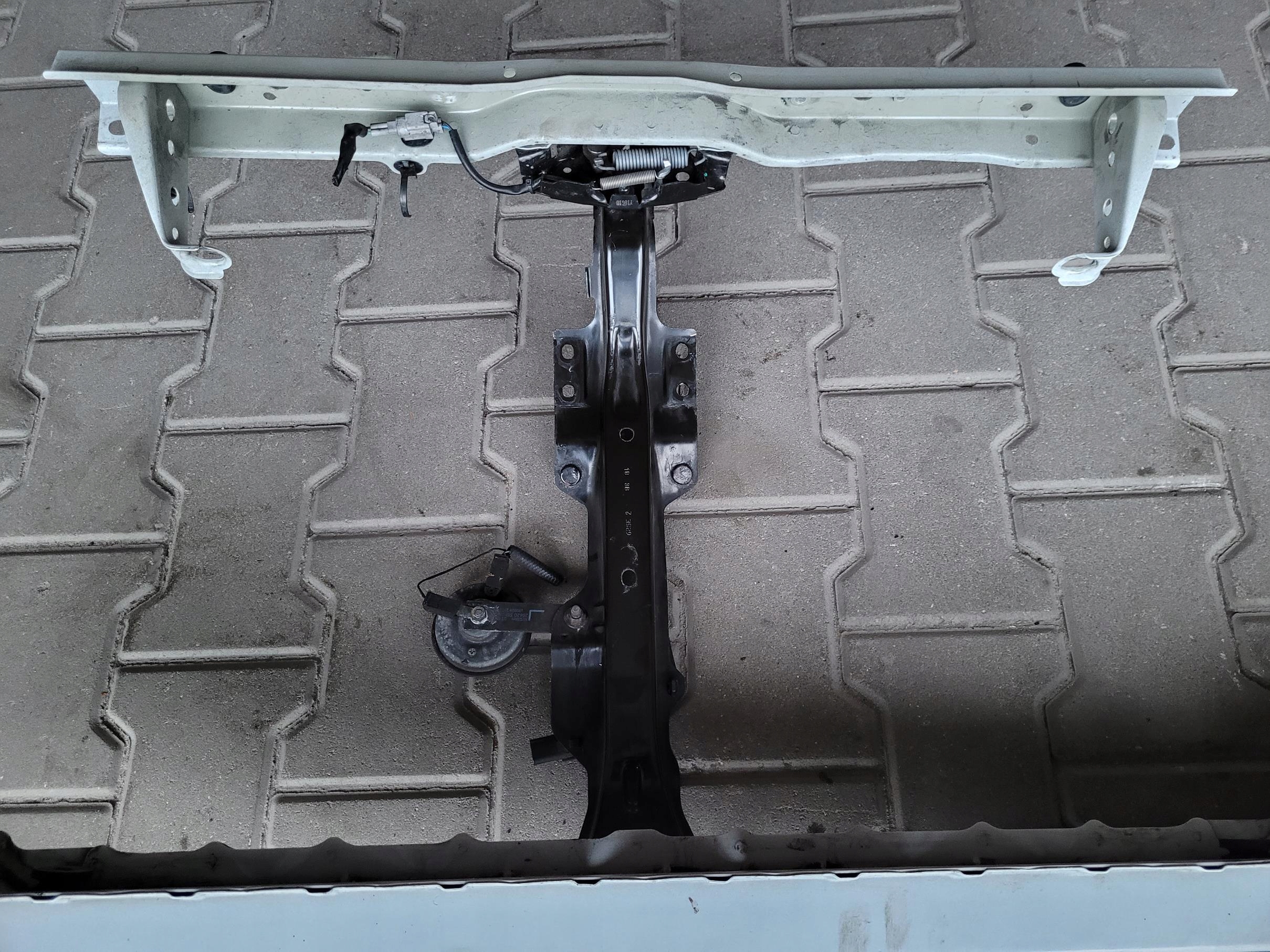 sider front front support panel for radiators pillar NISSAN LEAF II ZE1
