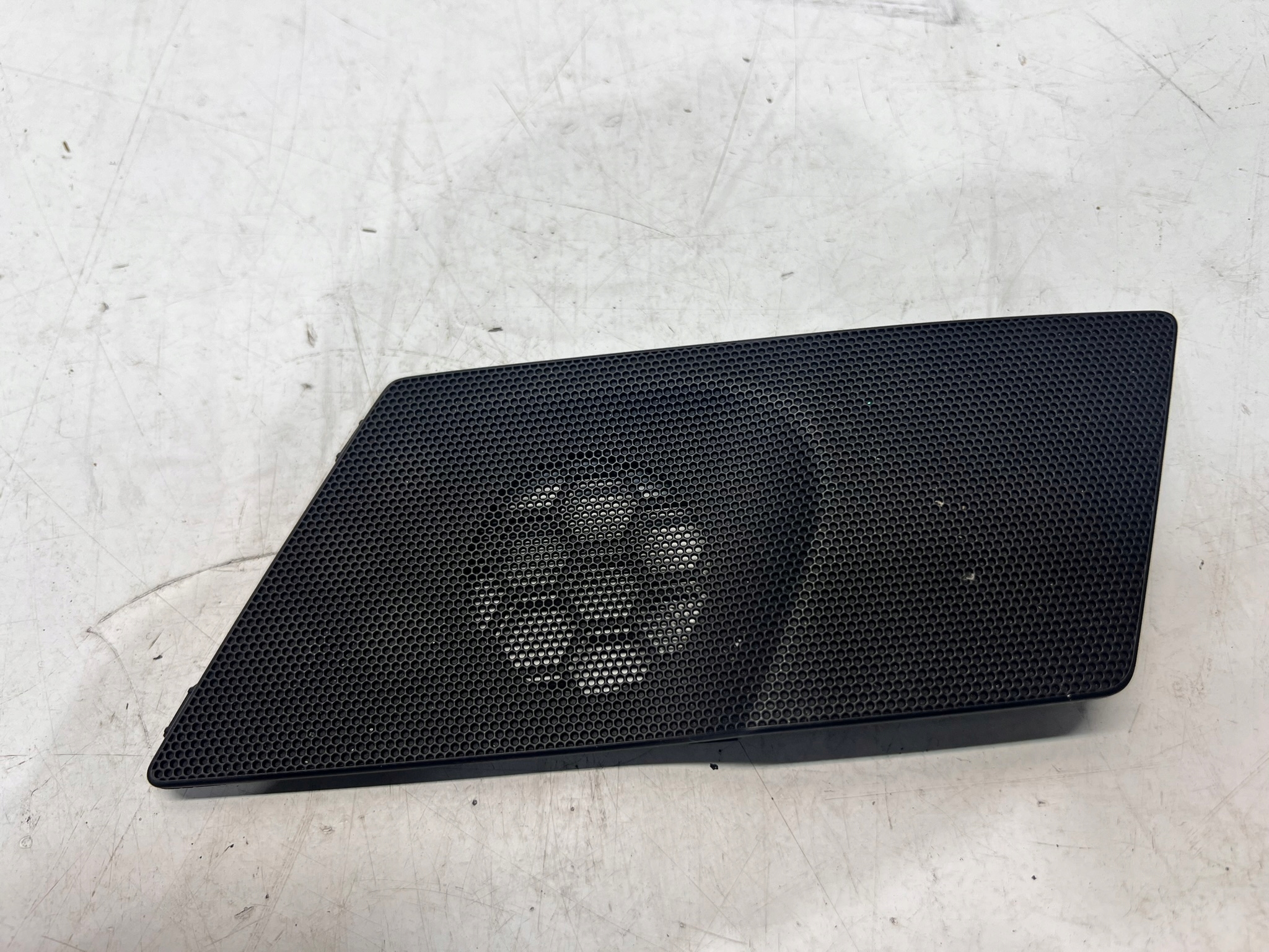 de couverture du haut parleur AUDI TT 8J2035420