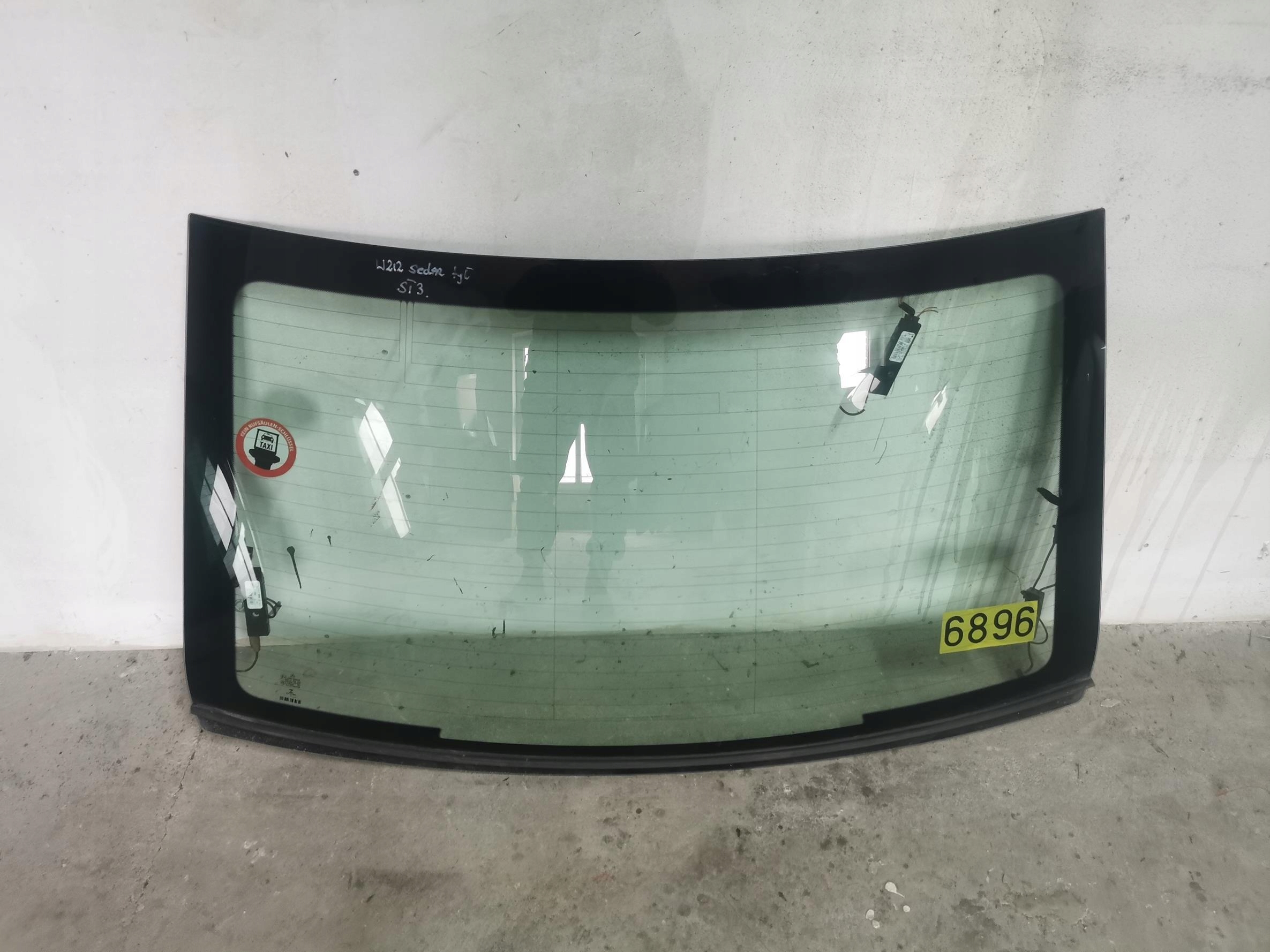 window bodywork heated rear MERCEDES E-class W212 sedan 09-16