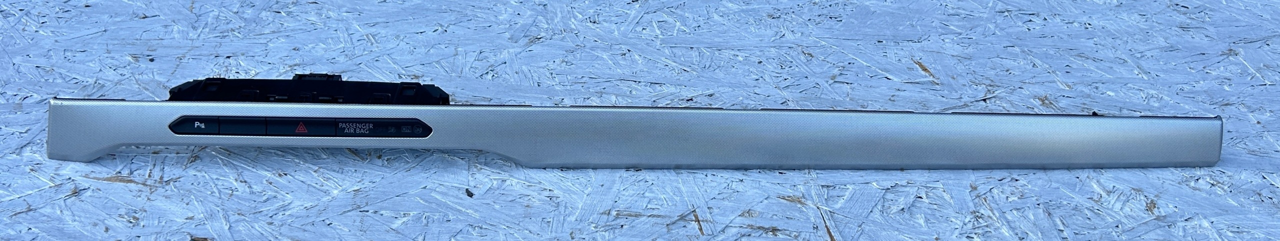 Moulage DEKOR PANEL Droite du tableau de bord Console VW PASSAT B8 14- 3G1853262