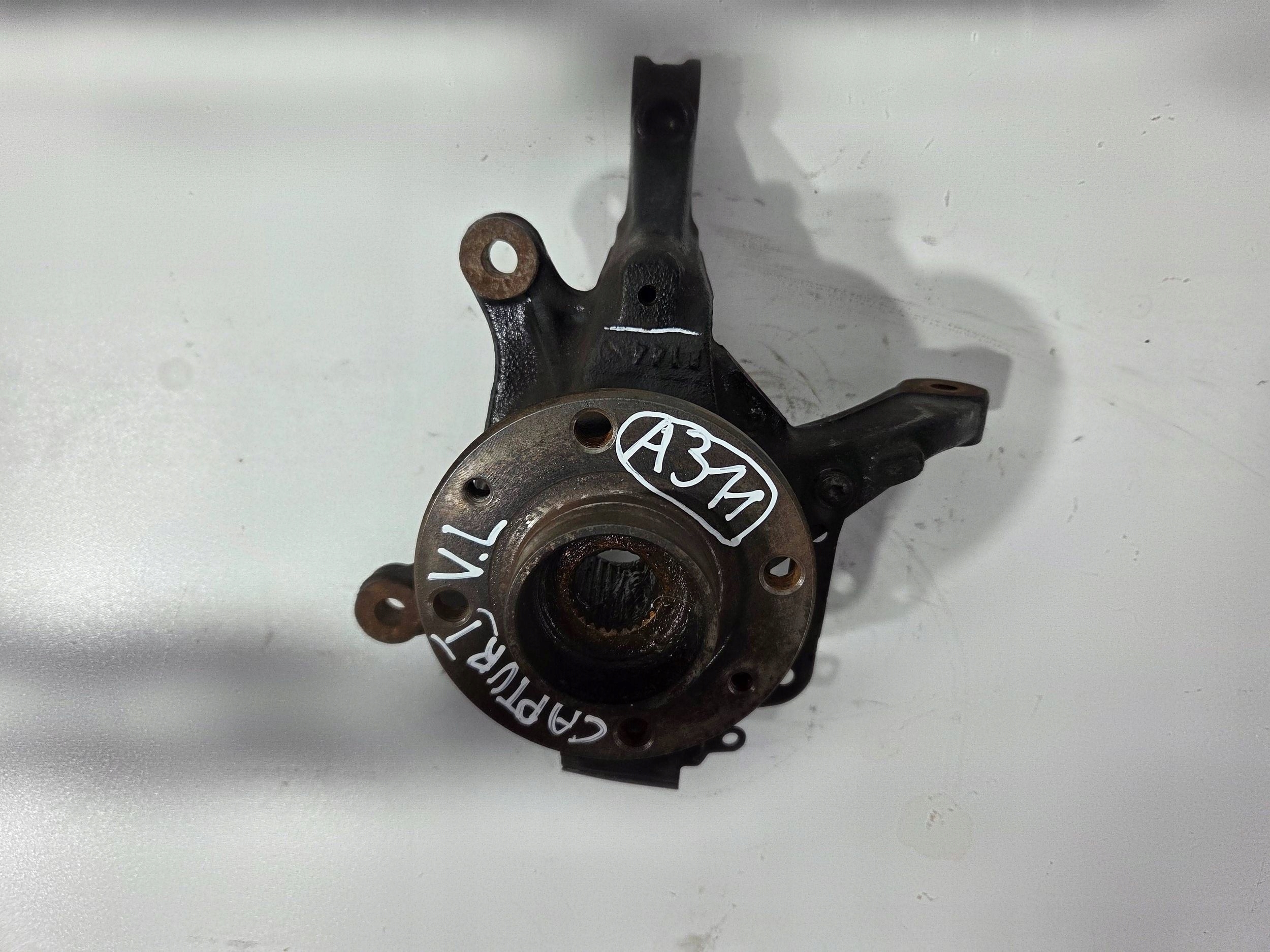 Renault Captur and swing front left 401330611R (A311)