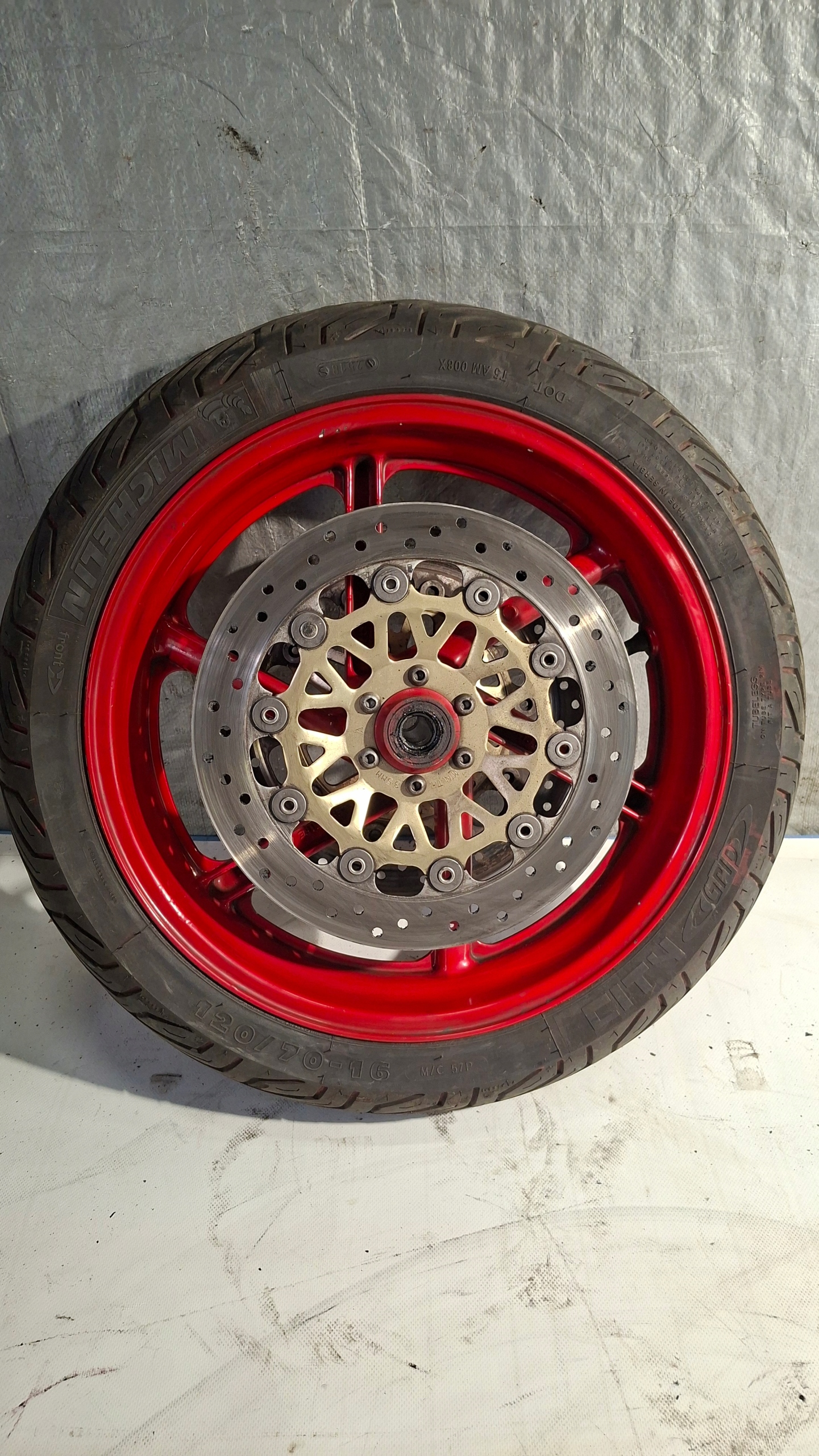 disk přední kolo HONDA CBR 900RR SC33