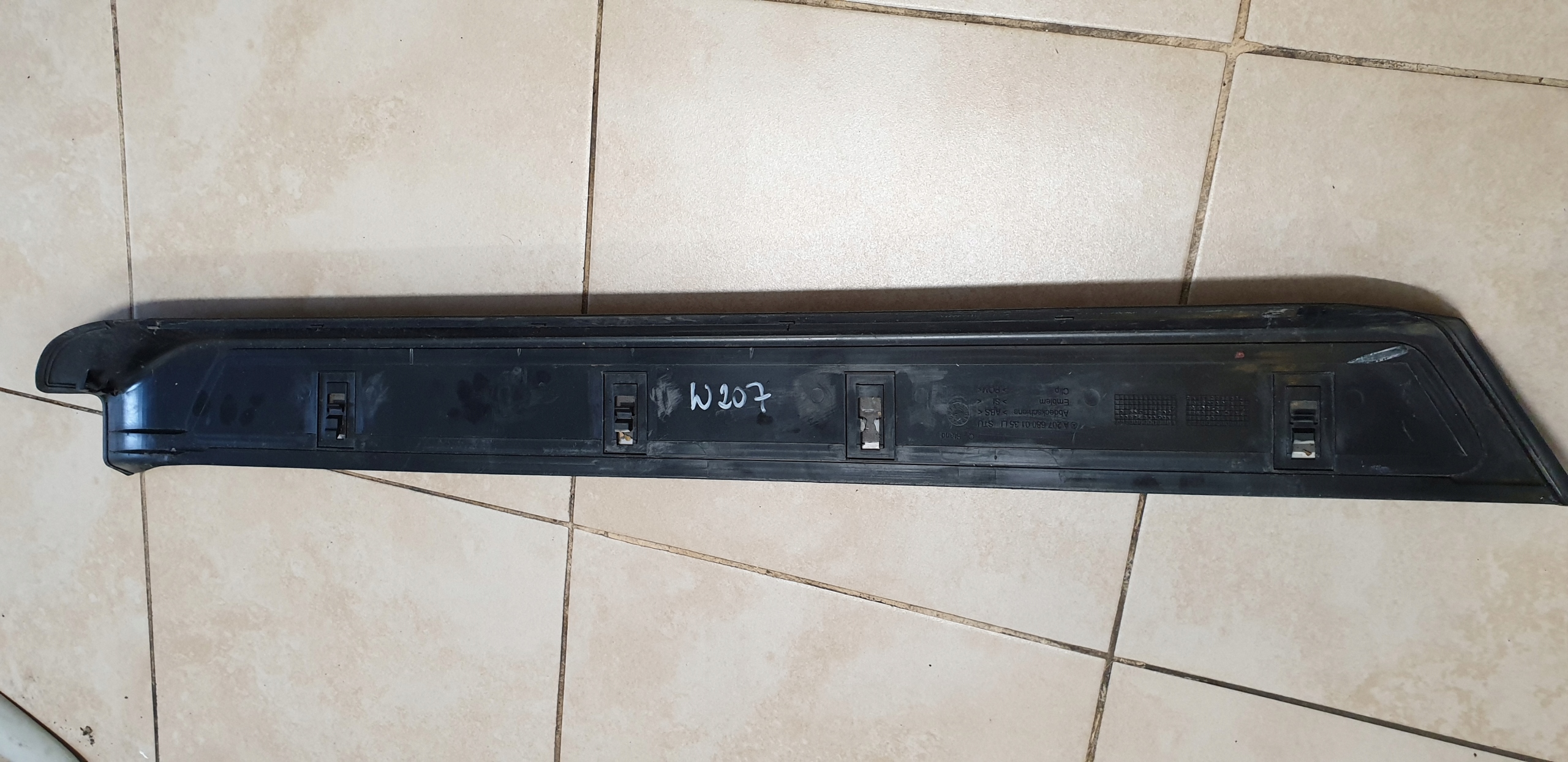moulding threshold of the threshold cap left MERCEDES E W207 COUPE OE