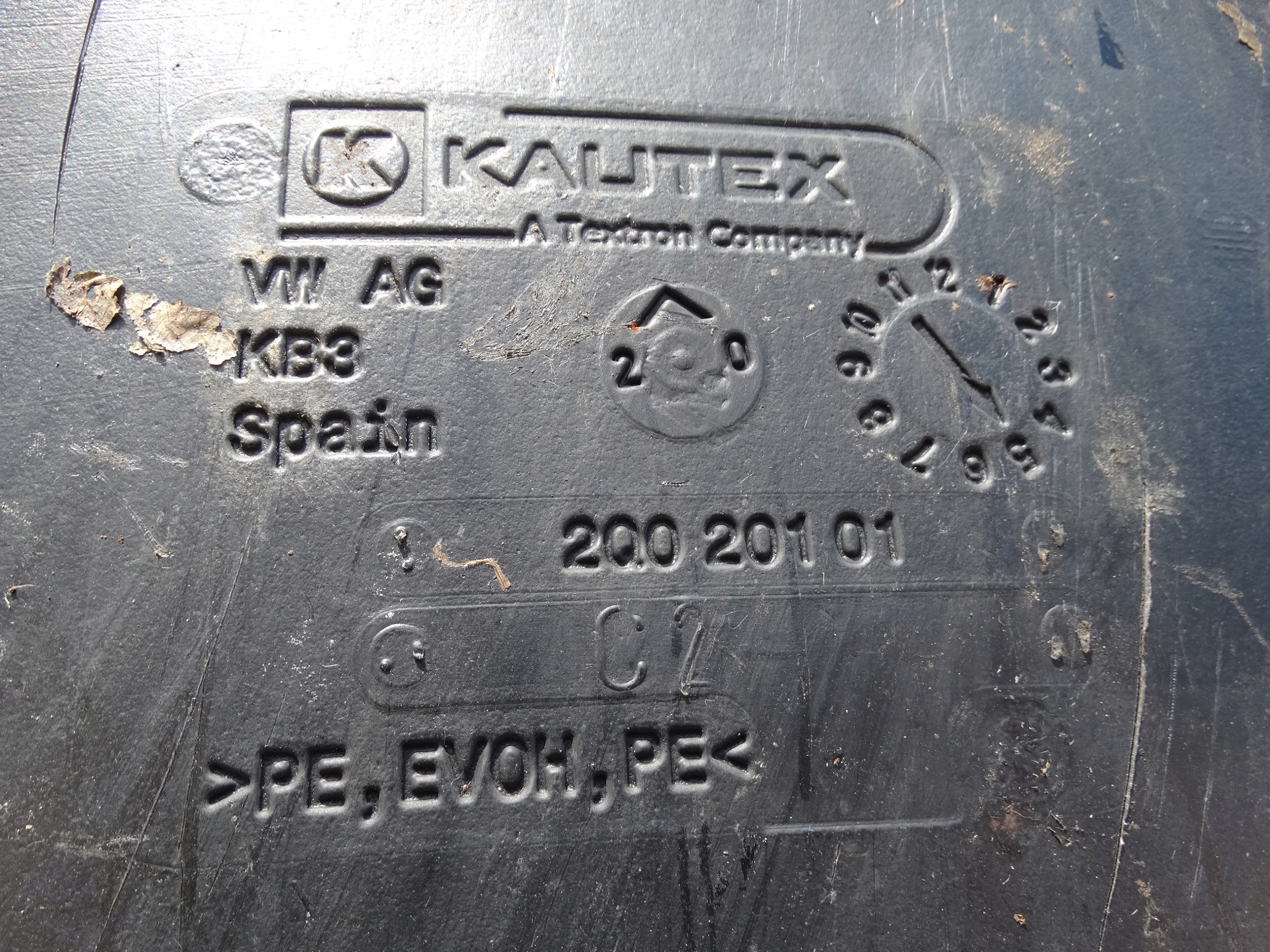 IDEALNY TANK KPL. VW POLO 2G VI 1