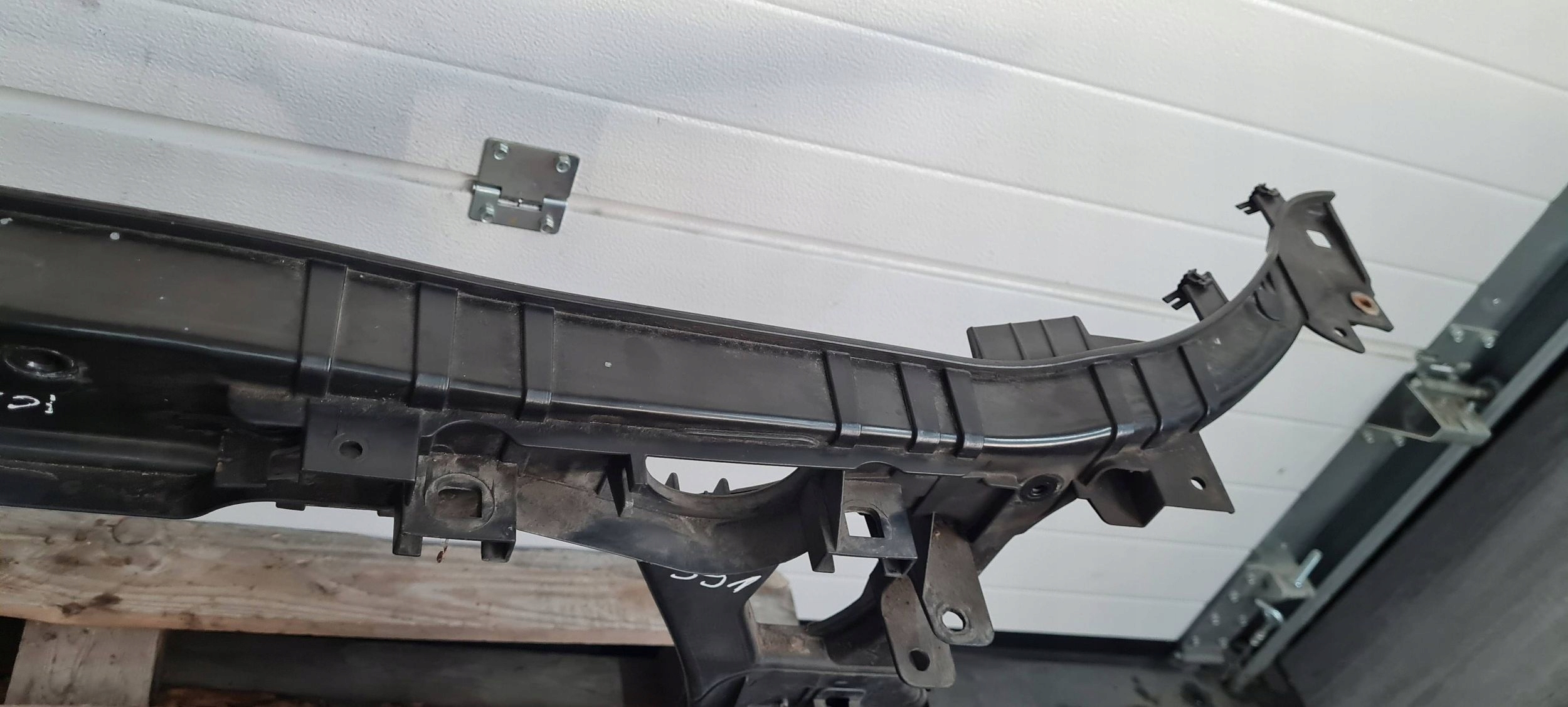Q5 8R support panel for radiators pillar iron 8R0805594 8R0805594B