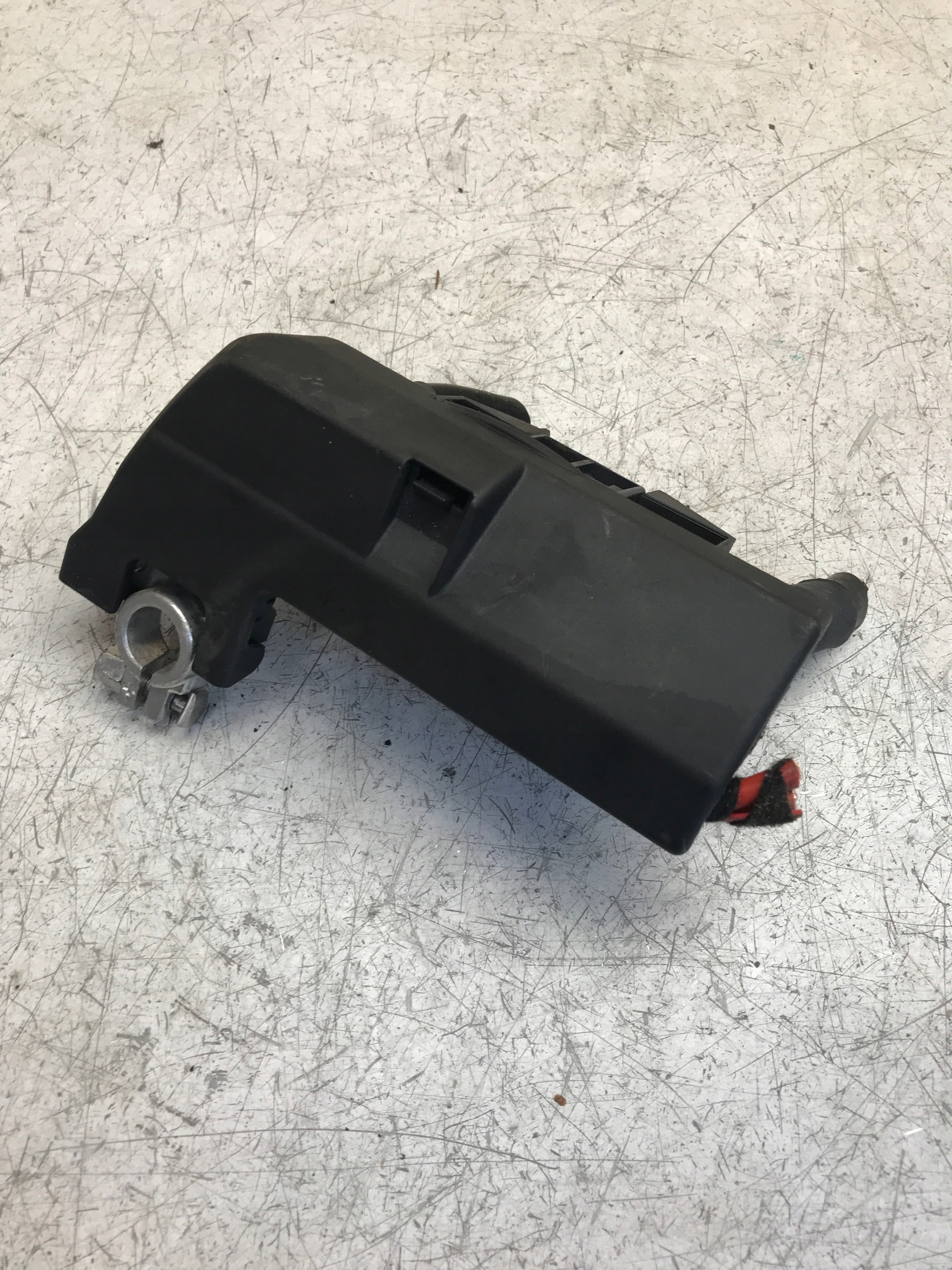 4F0915519 - Пиротехнический предохранитель AUDI A4 B8 A5 Q5