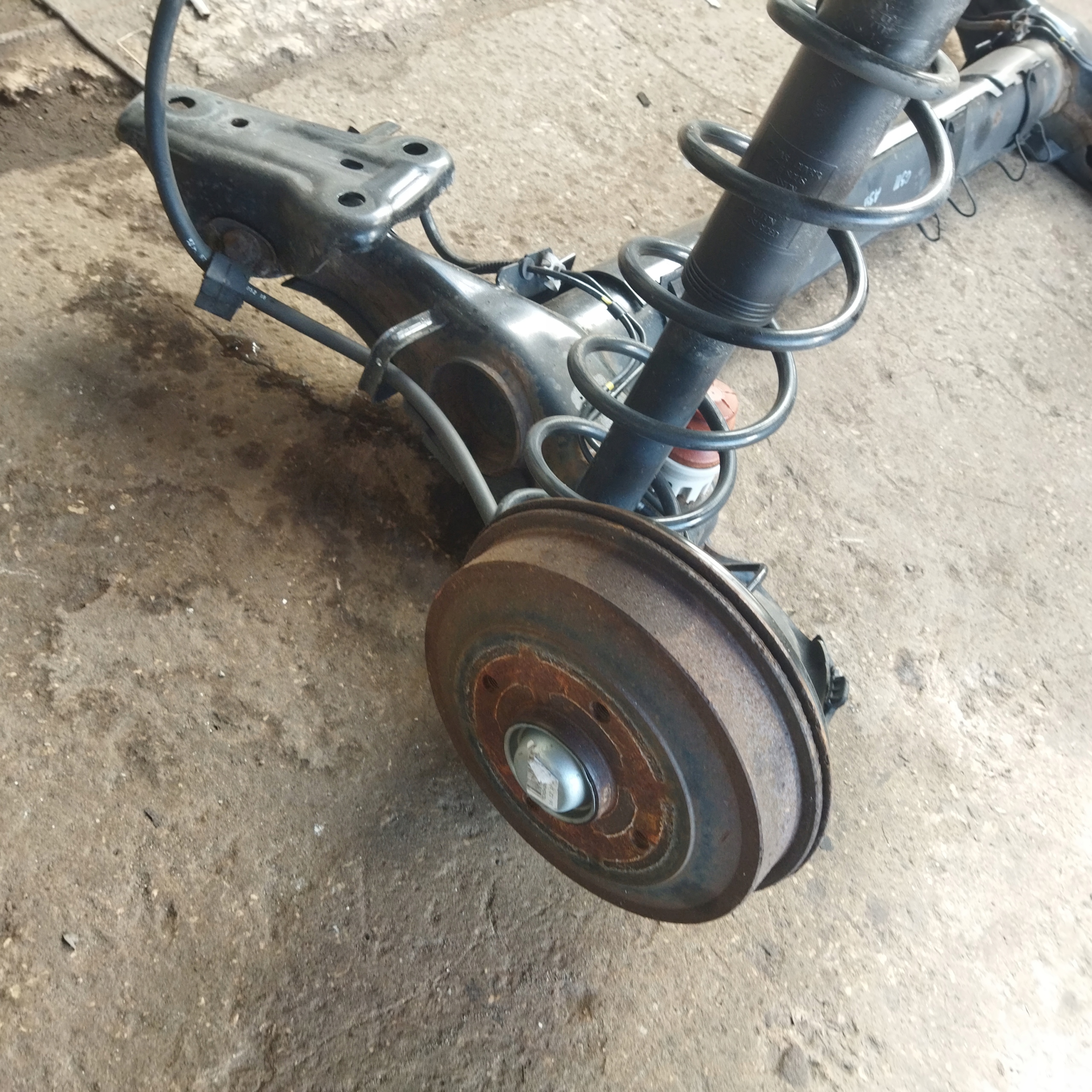 CITROEN C3 III BELKA ZAWIESZENIA OŚ TYŁ Typ samochodu Samochody osobowe