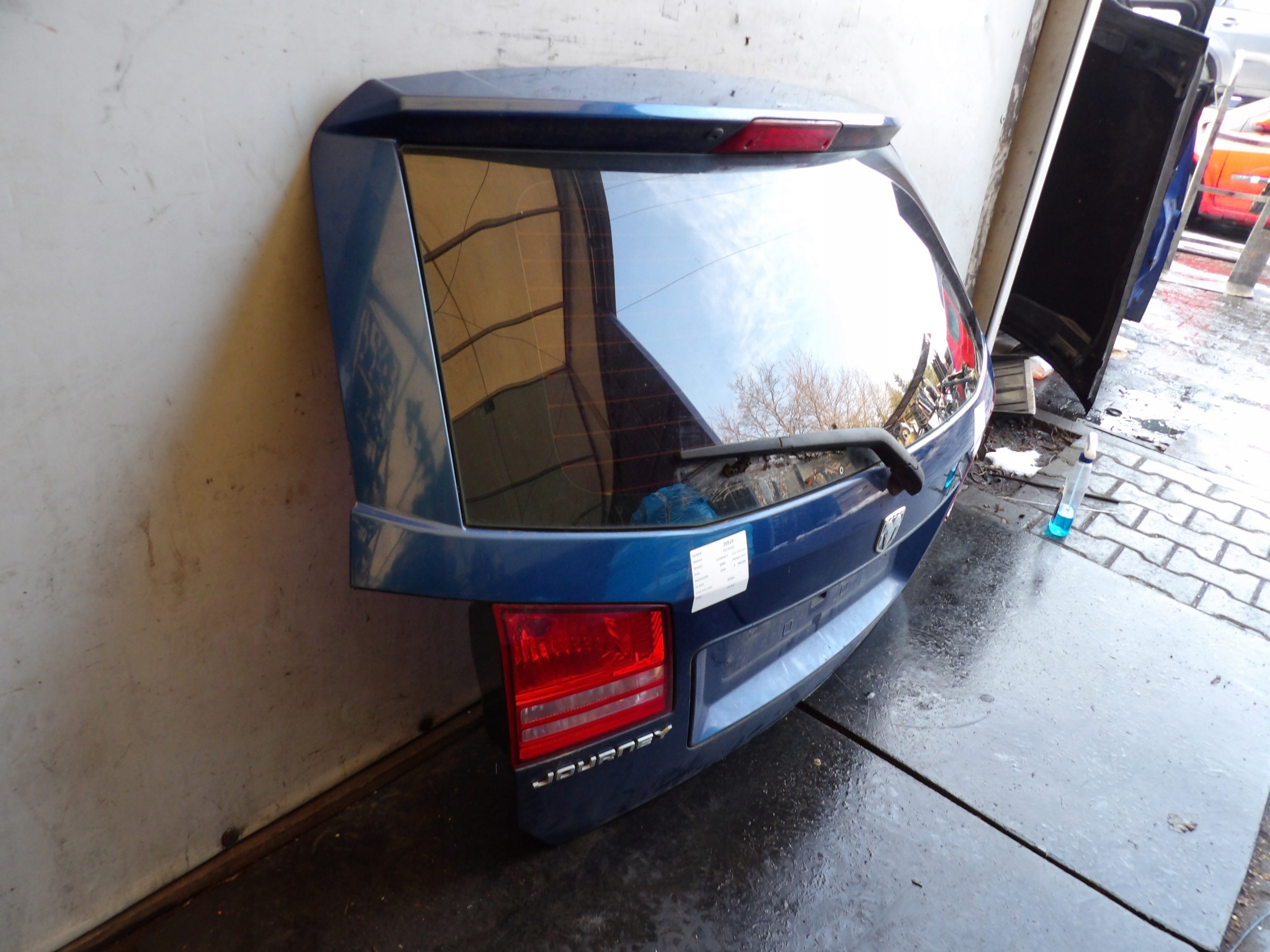 Dodge Journey boot doors