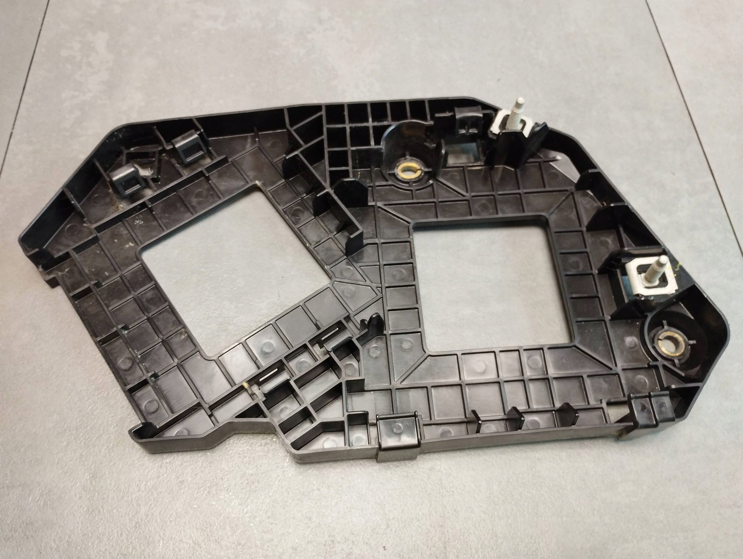 Volkswagen Amarok II 2023 bracket MB3G7D438BB