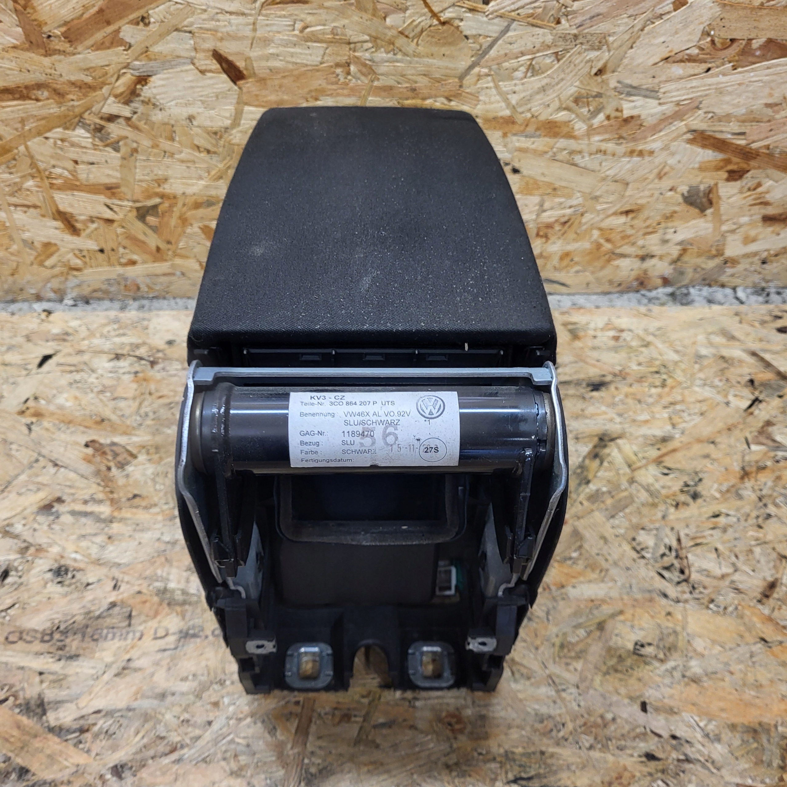 VW PASSAT B7 armrest