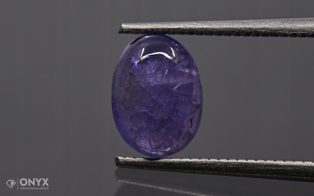 Tanzanit kabošon ovál 8x6 mm