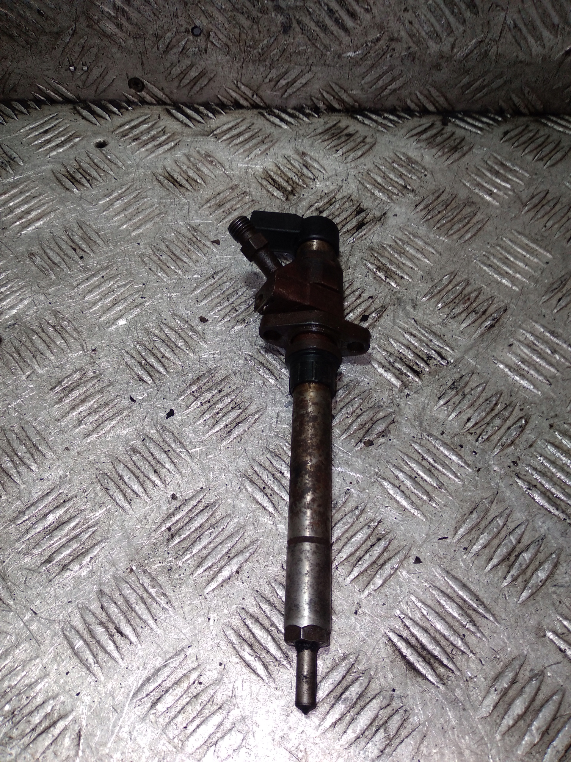 nozzle injector FORD MONDEO MK 4 9657144580