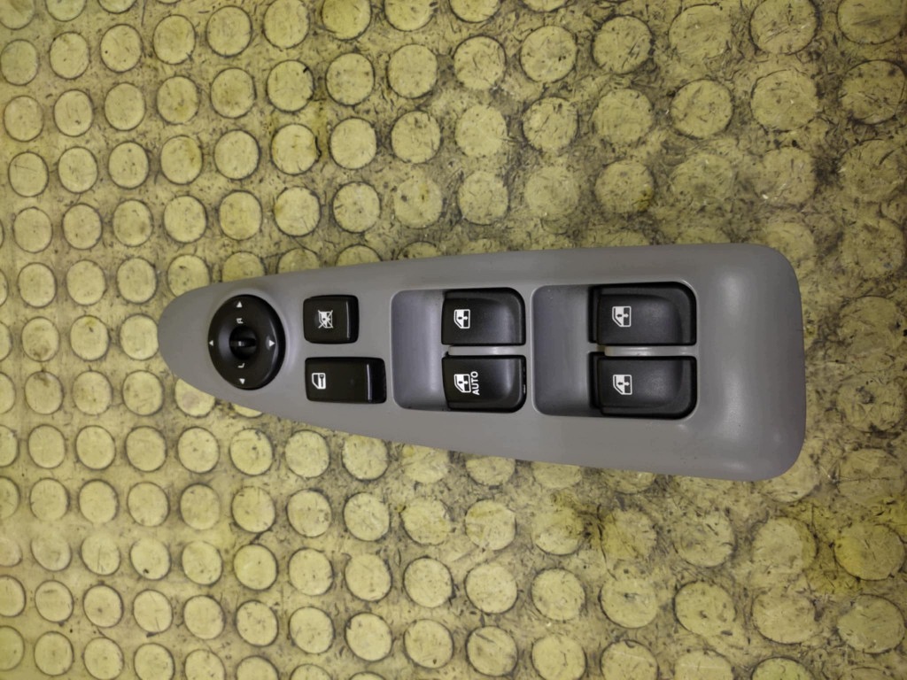KIA MAGENTIS window control switch