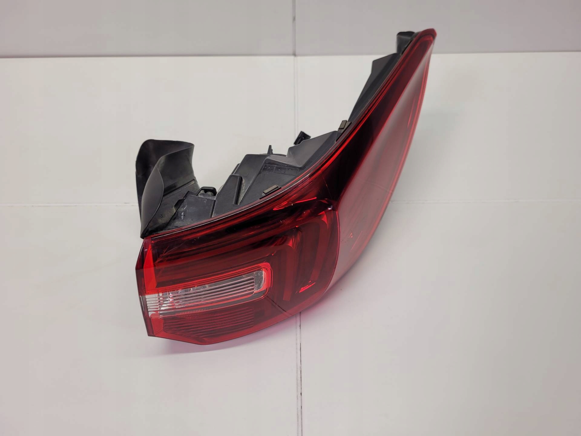 light rear right side Opel Grandland X 2019 YP00098280