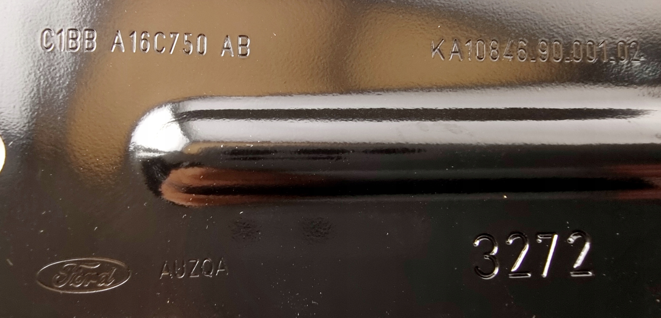 UCHWYT ZAMKA MASKI FIESTA 2012-2019 _ FORD OE _ 1768298 _ C1BB-A16C750-AB Numer katalogowy części 1768298